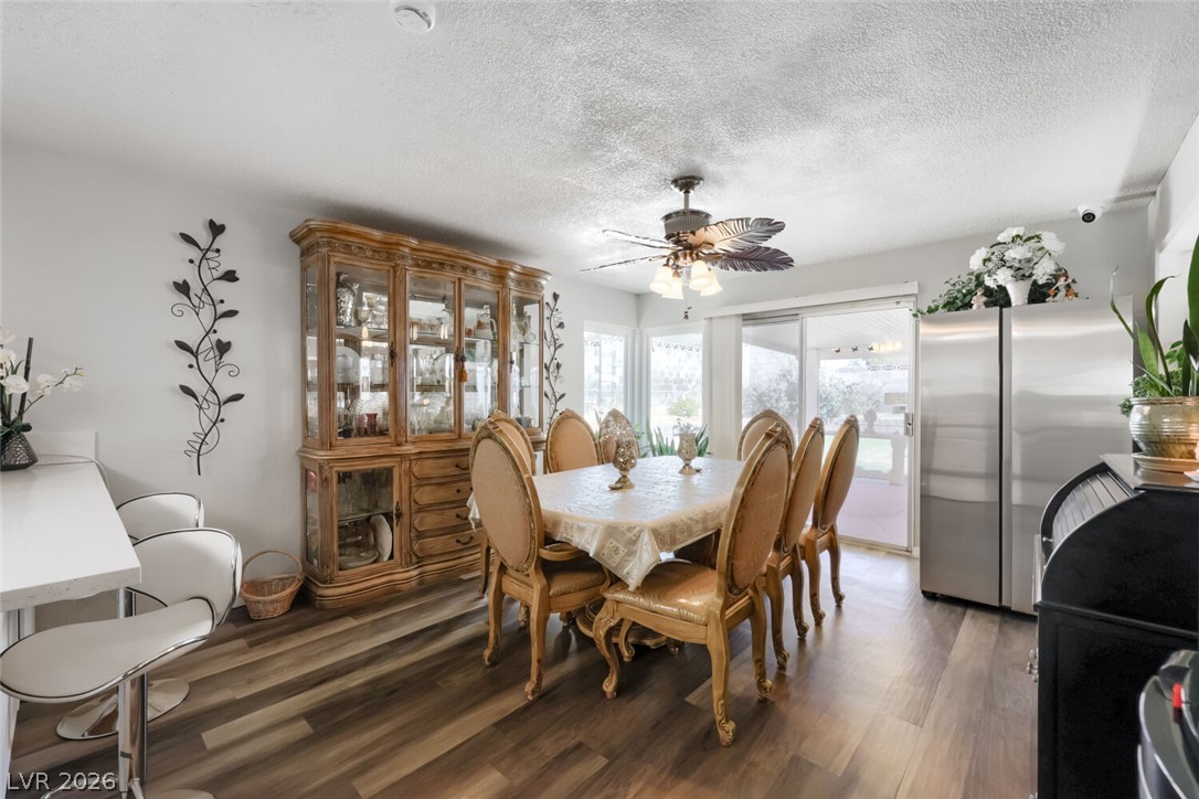 3956 Green Leaf Drive