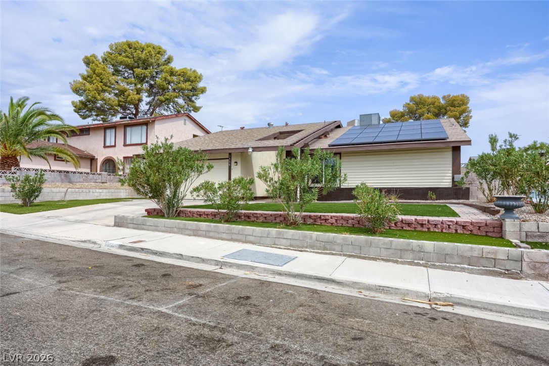 3956 Green Leaf Drive