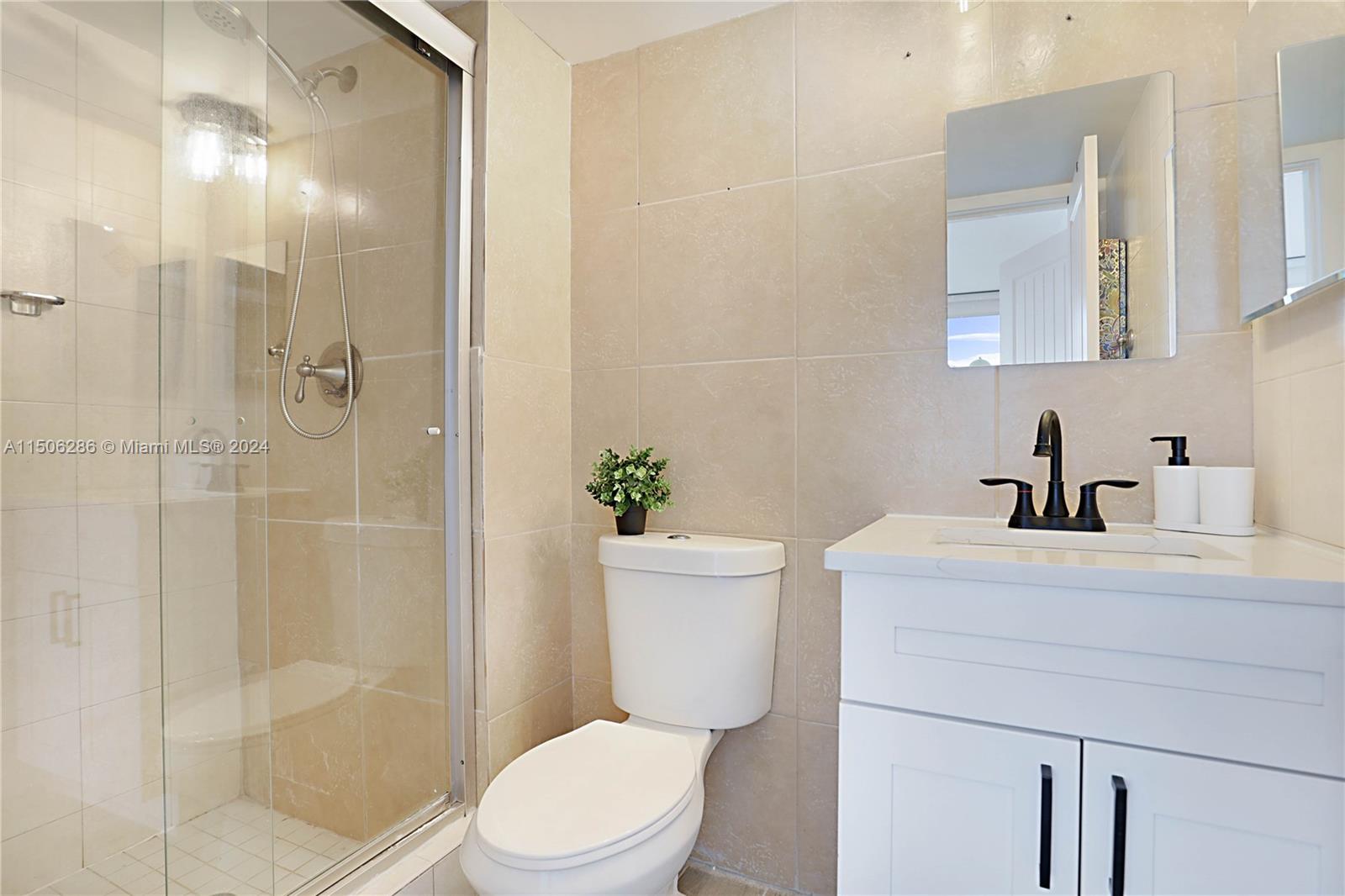 525 N Ocean Blvd Unit: 1125