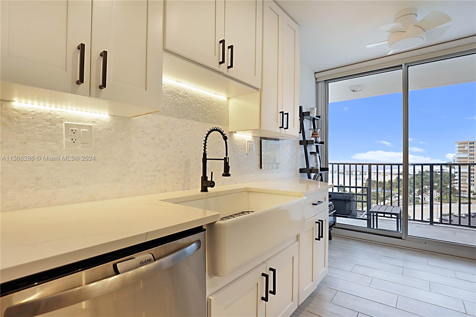 525 N Ocean Blvd Unit: 1125