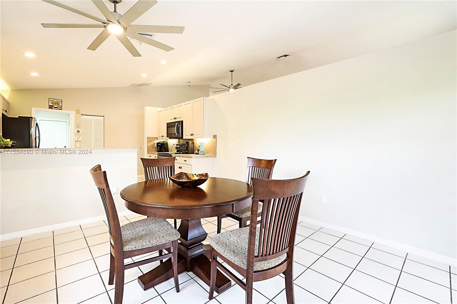 5745 Aspen Ridge Ct