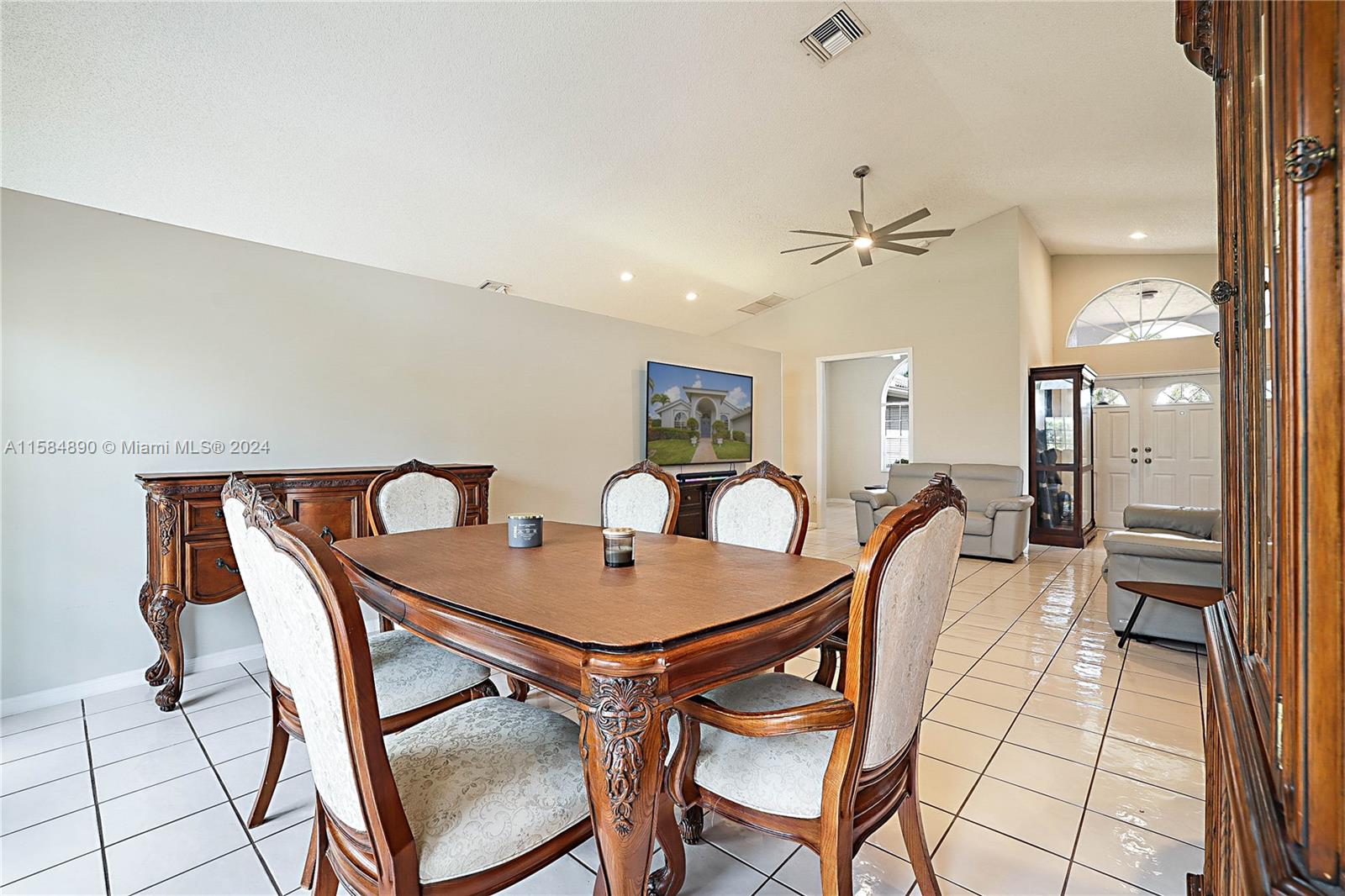 5745 Aspen Ridge Ct