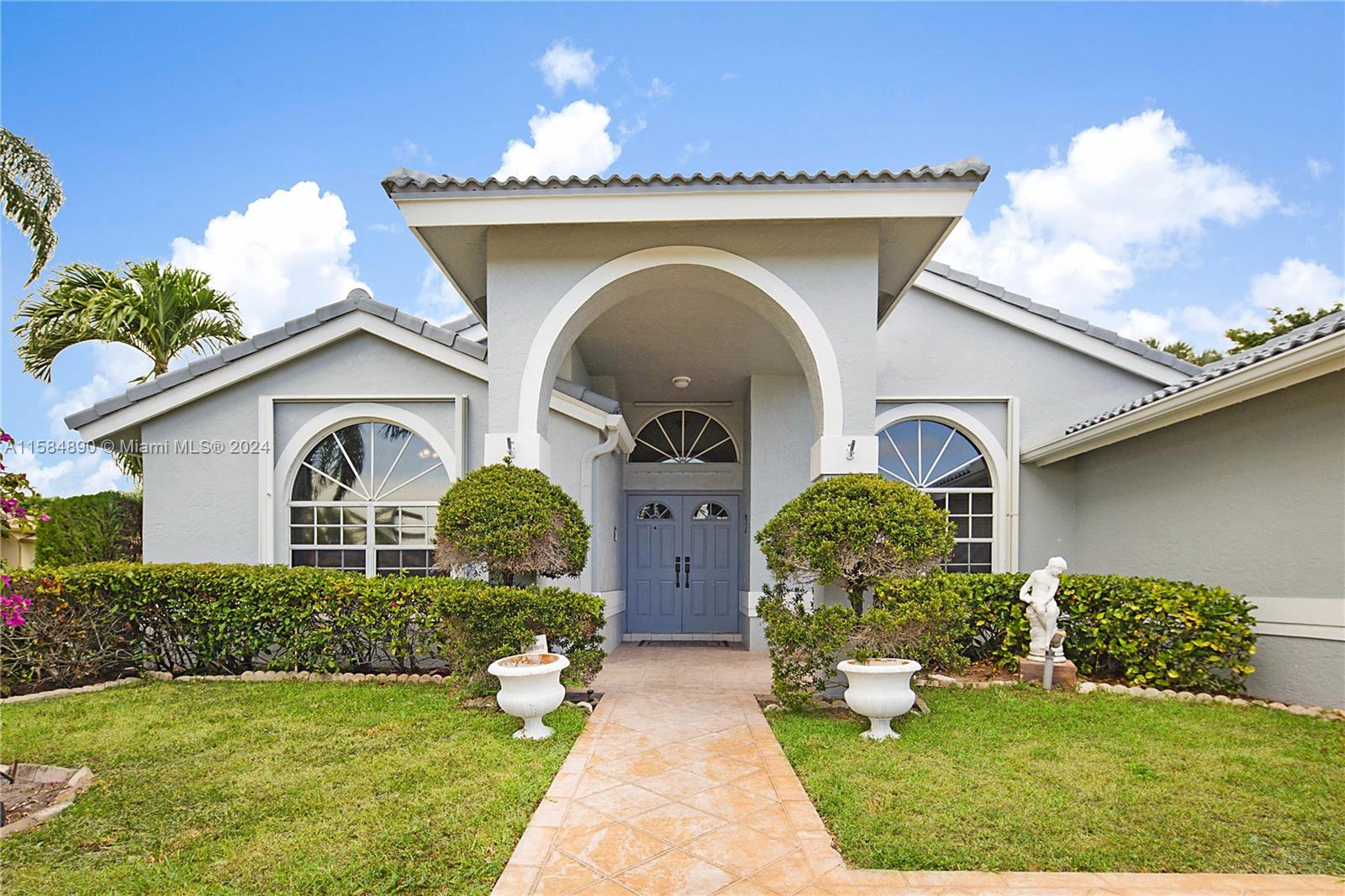 5745 Aspen Ridge Ct