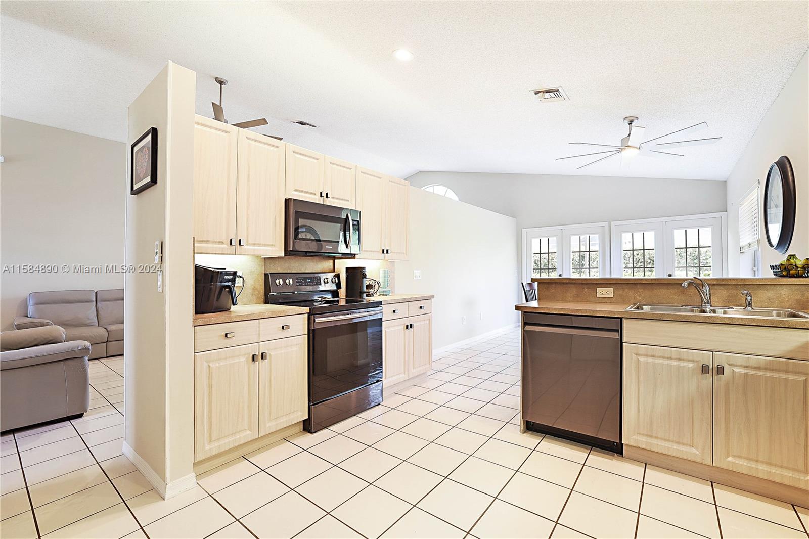 5745 Aspen Ridge Ct