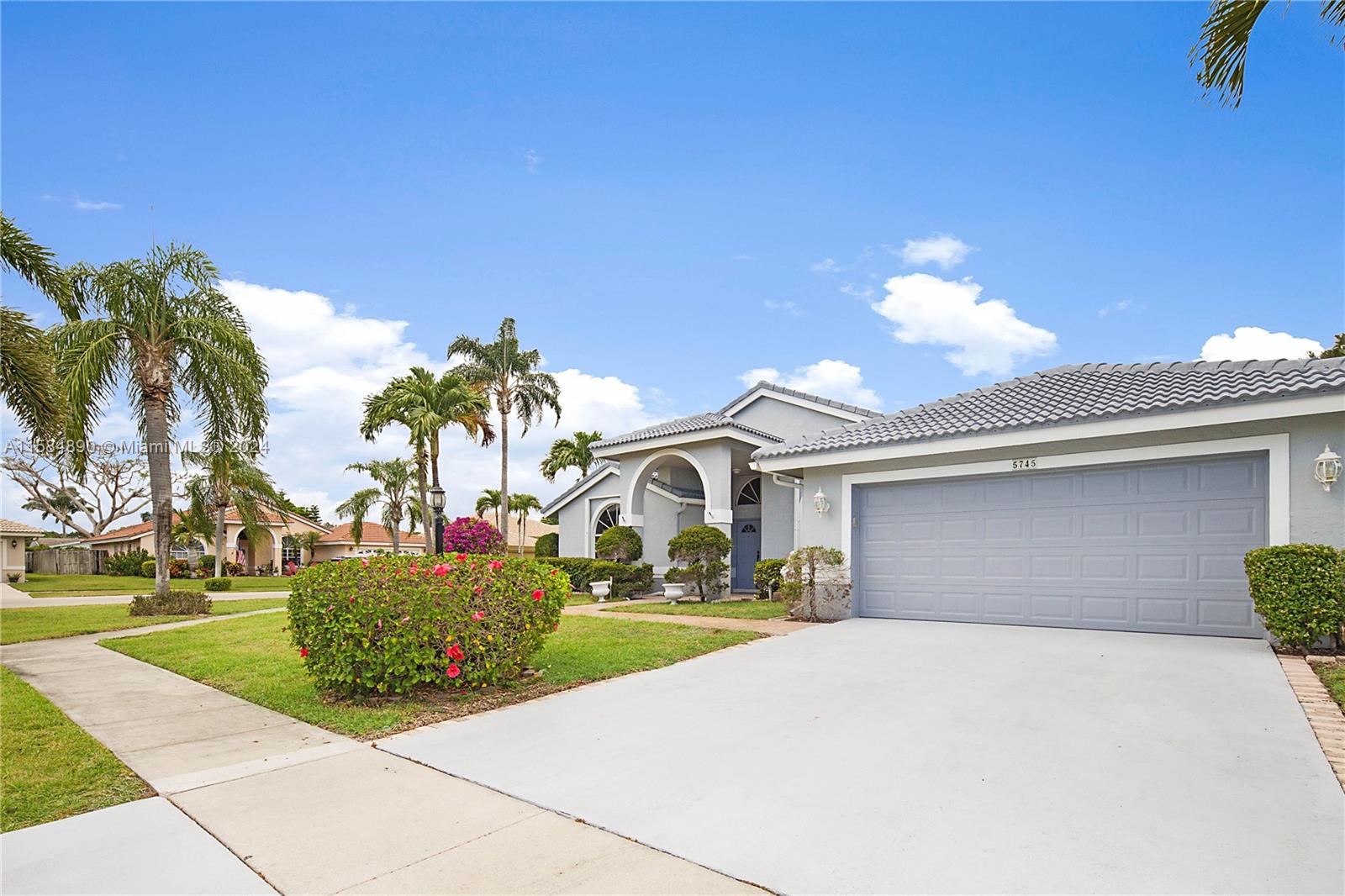 5745 Aspen Ridge Ct