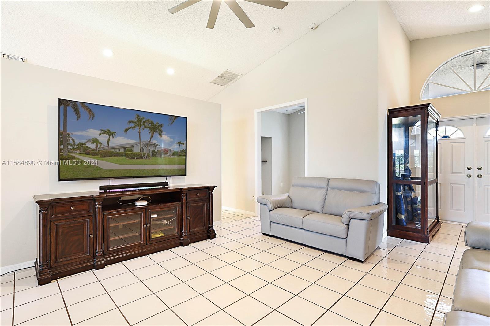 5745 Aspen Ridge Ct