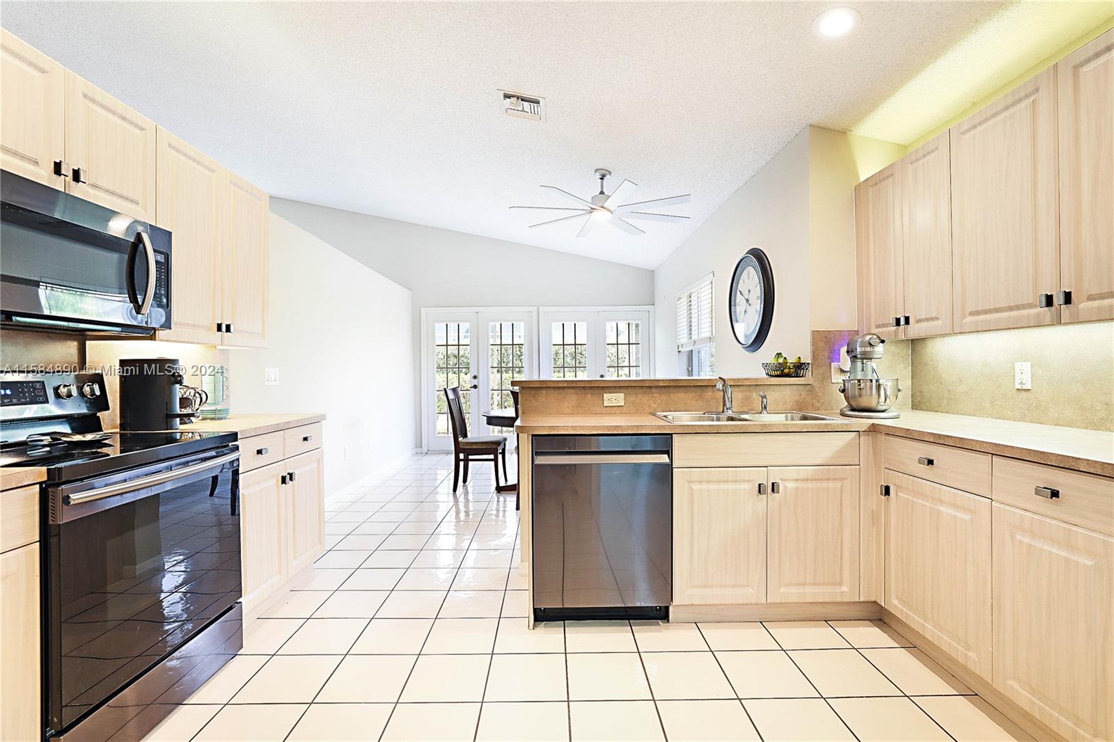 5745 Aspen Ridge Ct