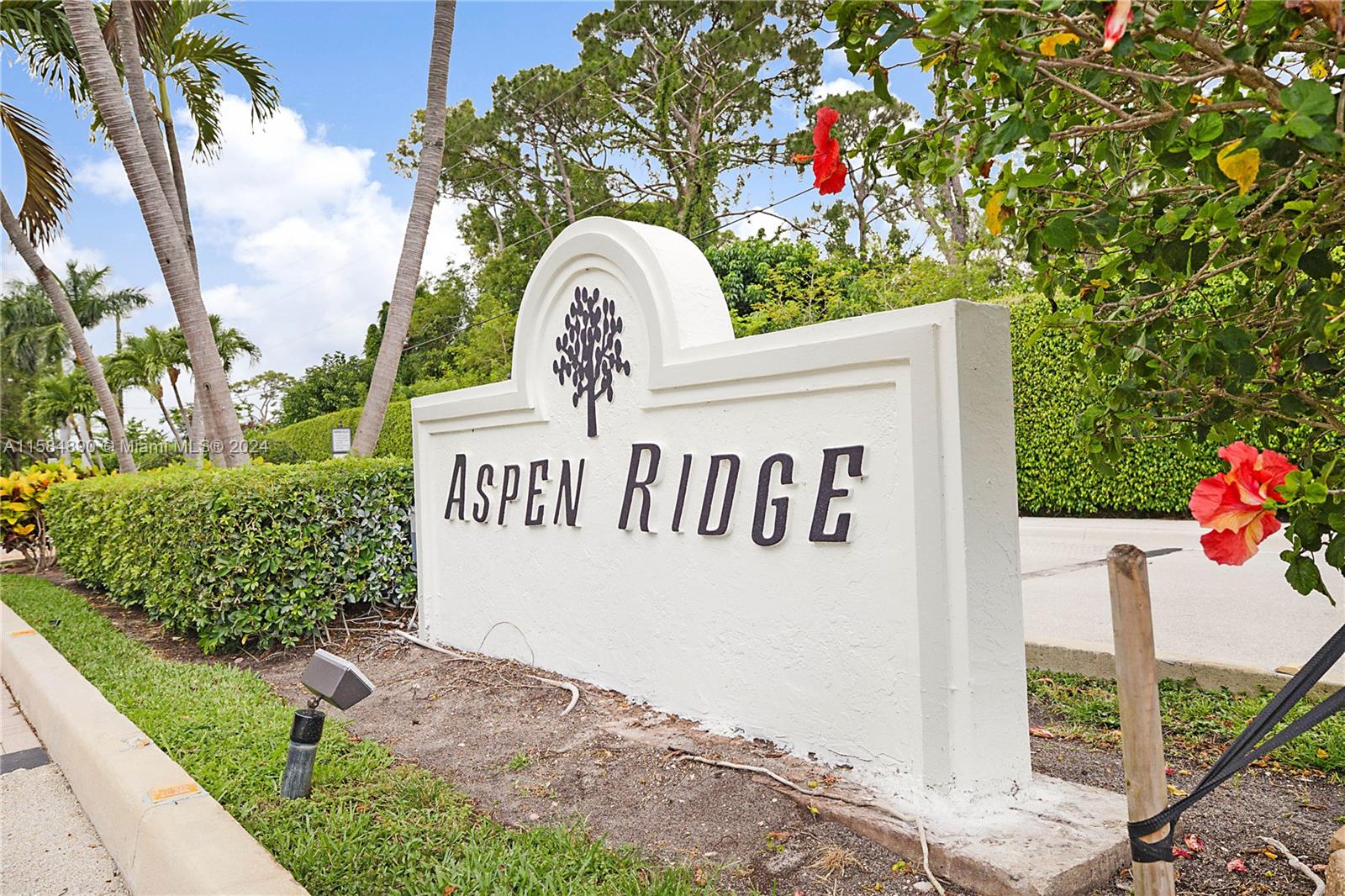 5745 Aspen Ridge Ct
