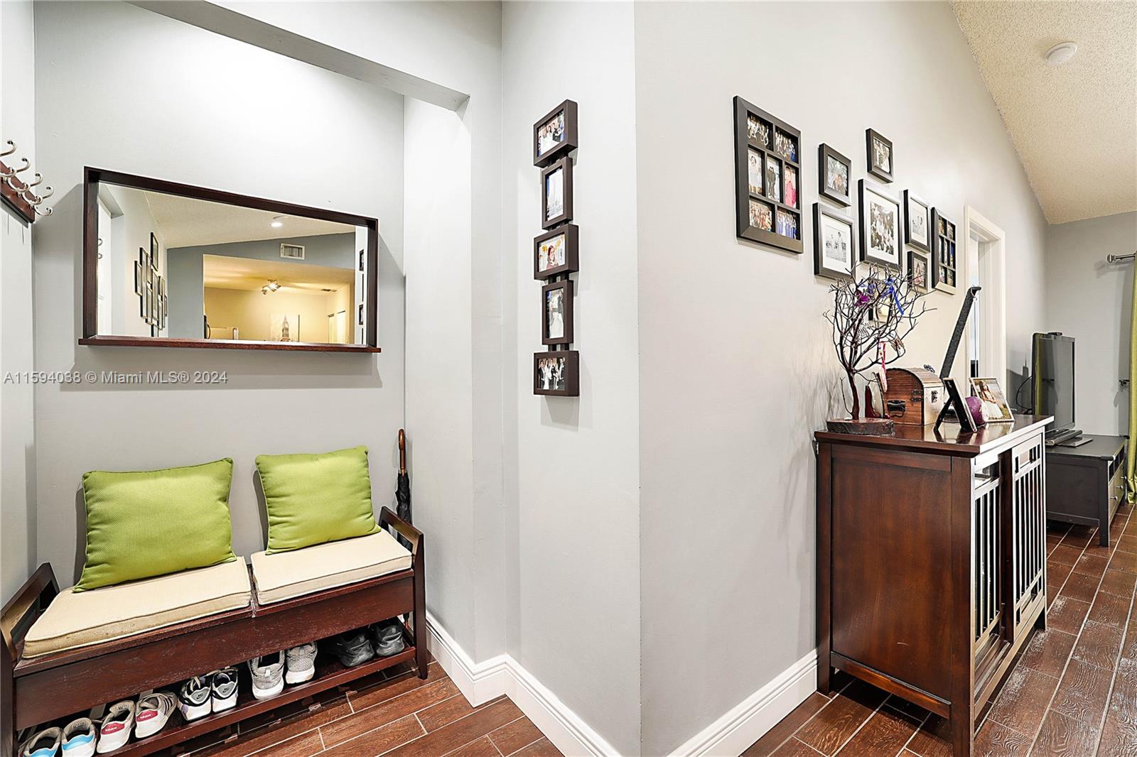 5741 Riverside Dr Unit: 202A5