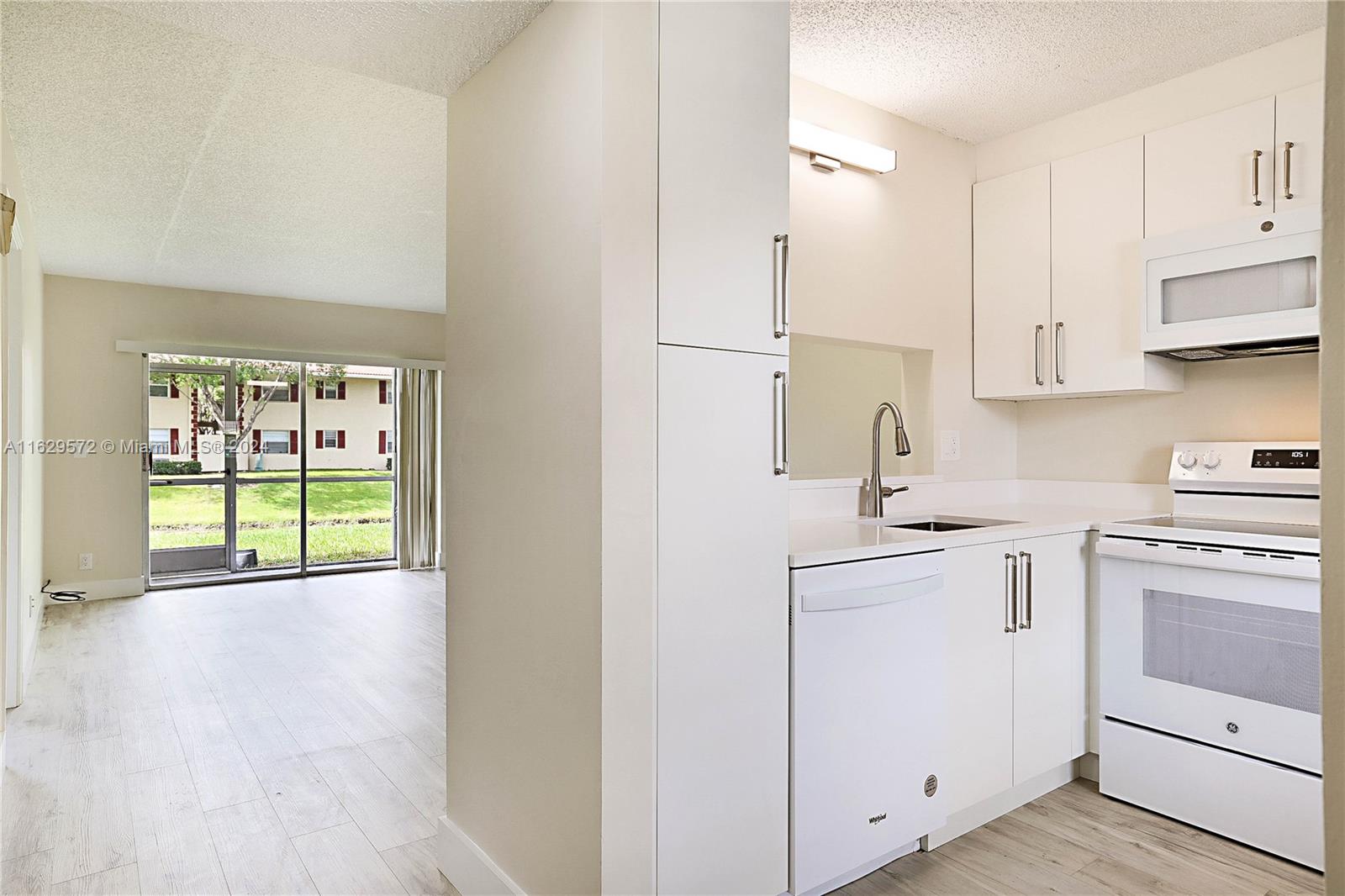 3648 N University Dr # 3 Unit: B-3