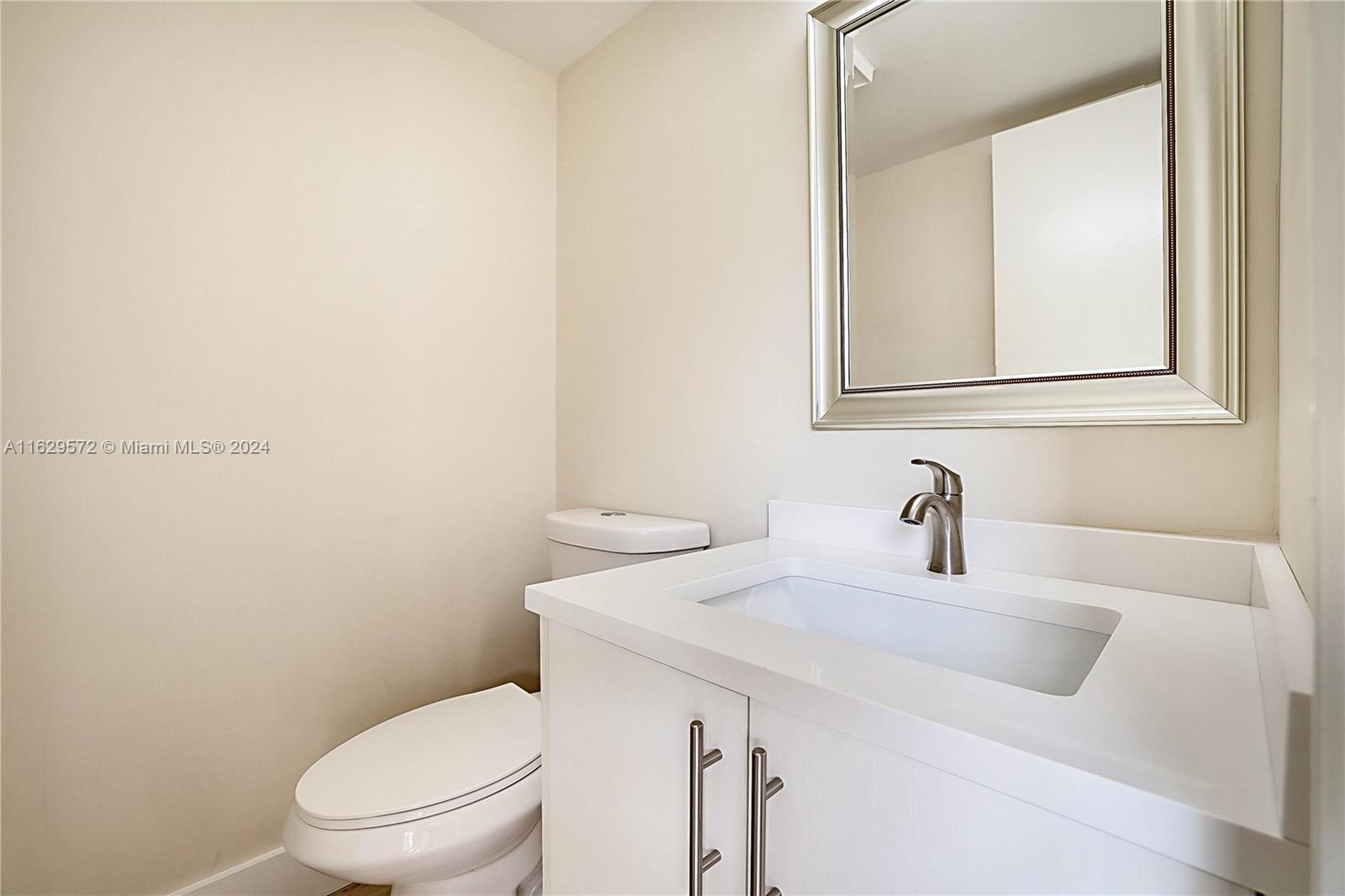 3648 N University Dr # 3 Unit: B-3