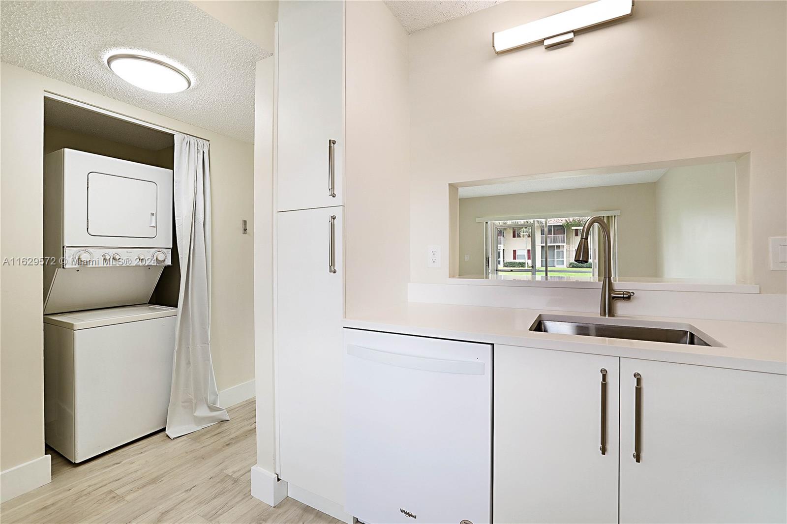 3648 N University Dr # 3 Unit: B-3