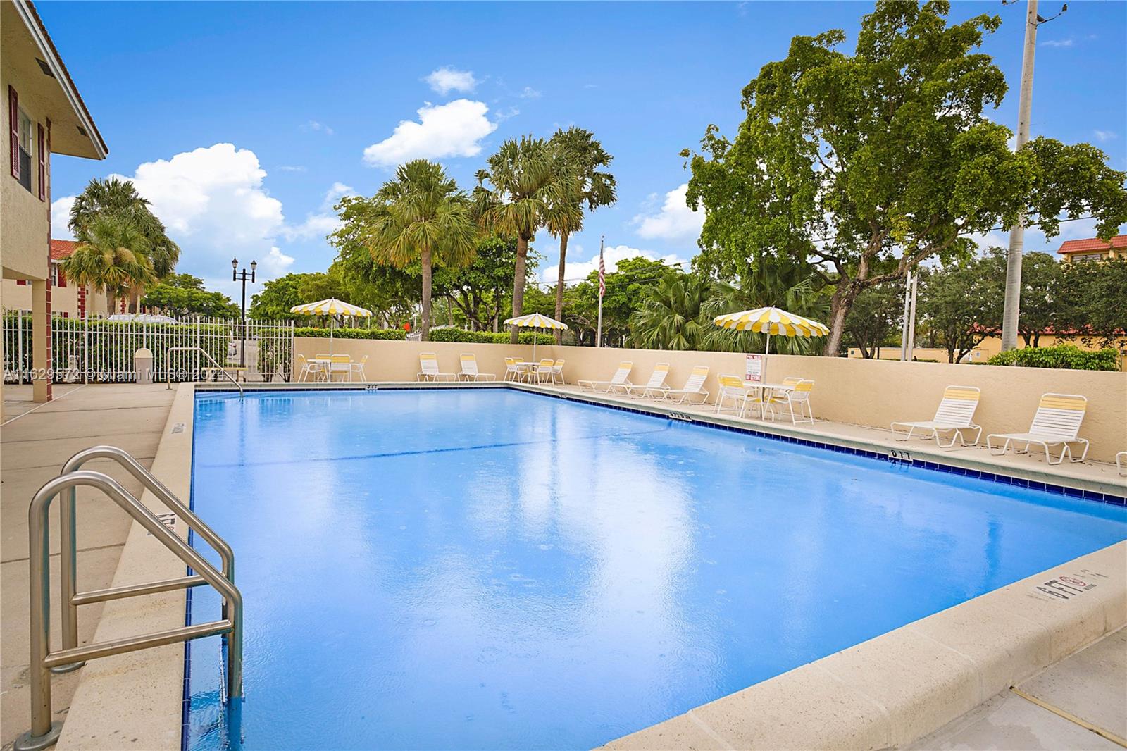 3648 N University Dr # 3 Unit: B-3