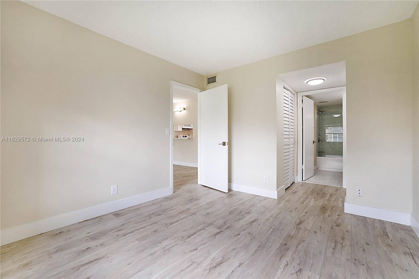 3648 N University Dr # 3 Unit: B-3
