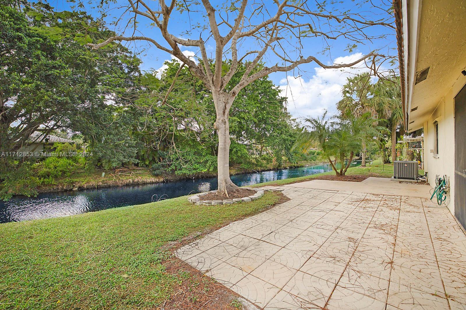 1710 Riverwood Ln