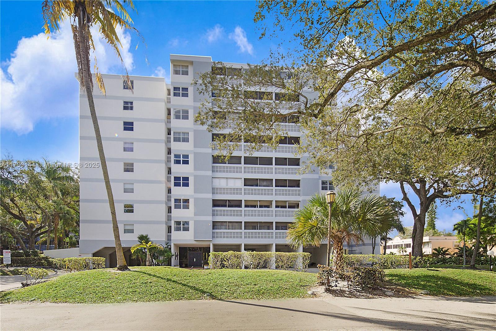3301 Spanish Moss Ter # 904