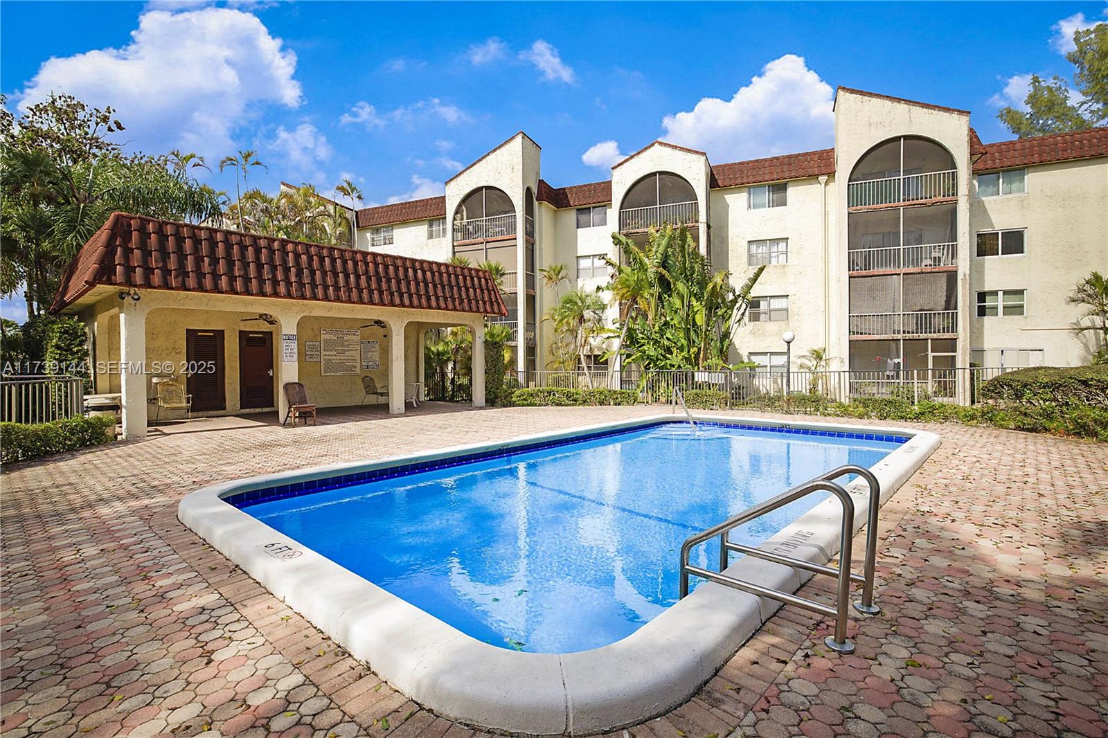 3301 Spanish Moss Terrace 904