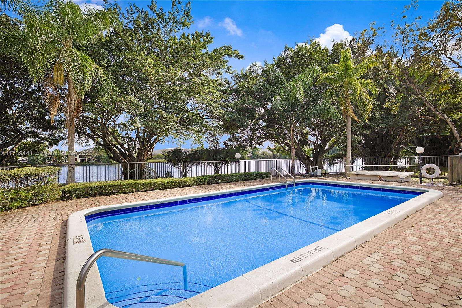 3301 Spanish Moss Ter # 904