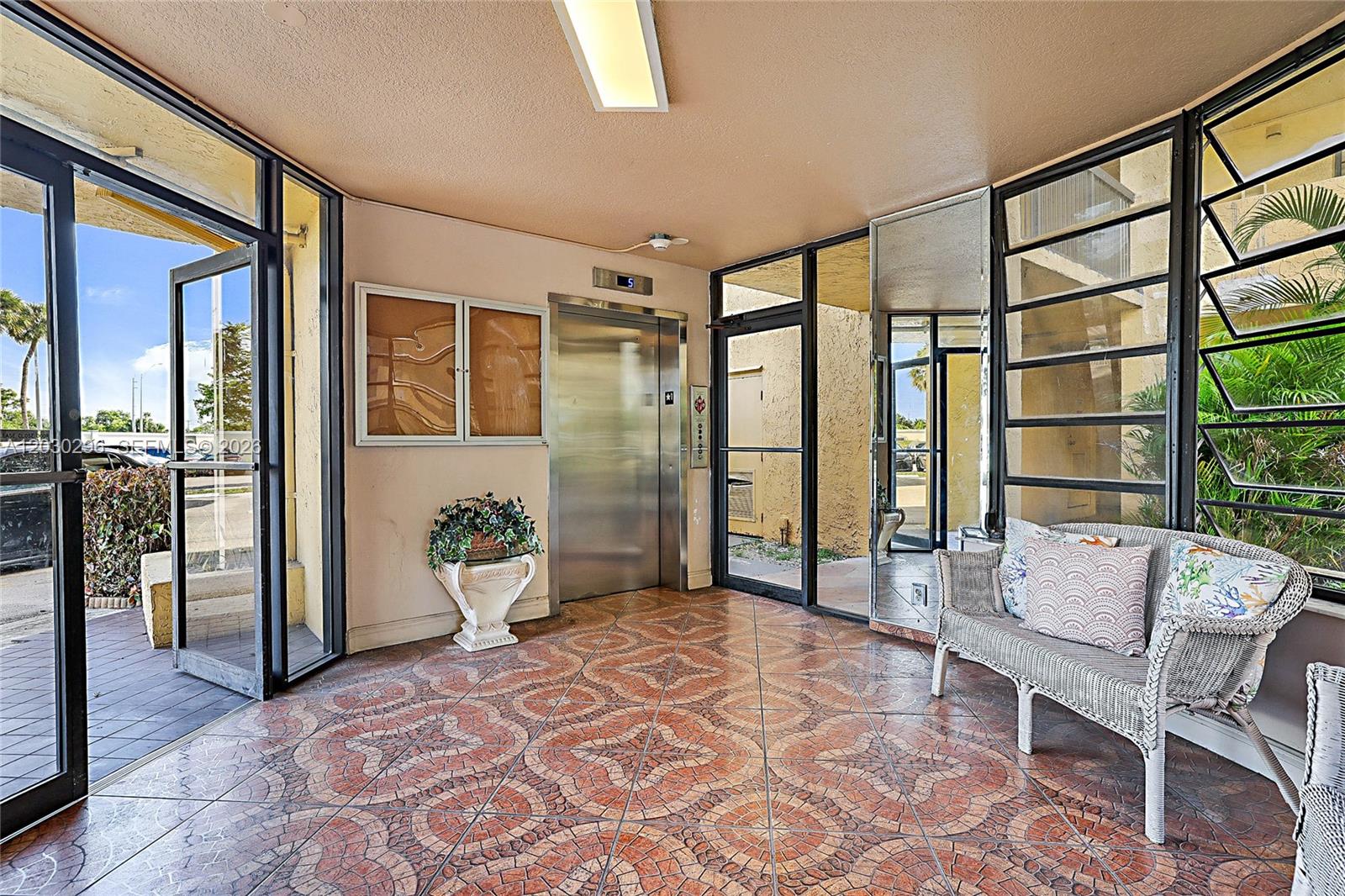 6475 W Oakland Park Blvd # 505