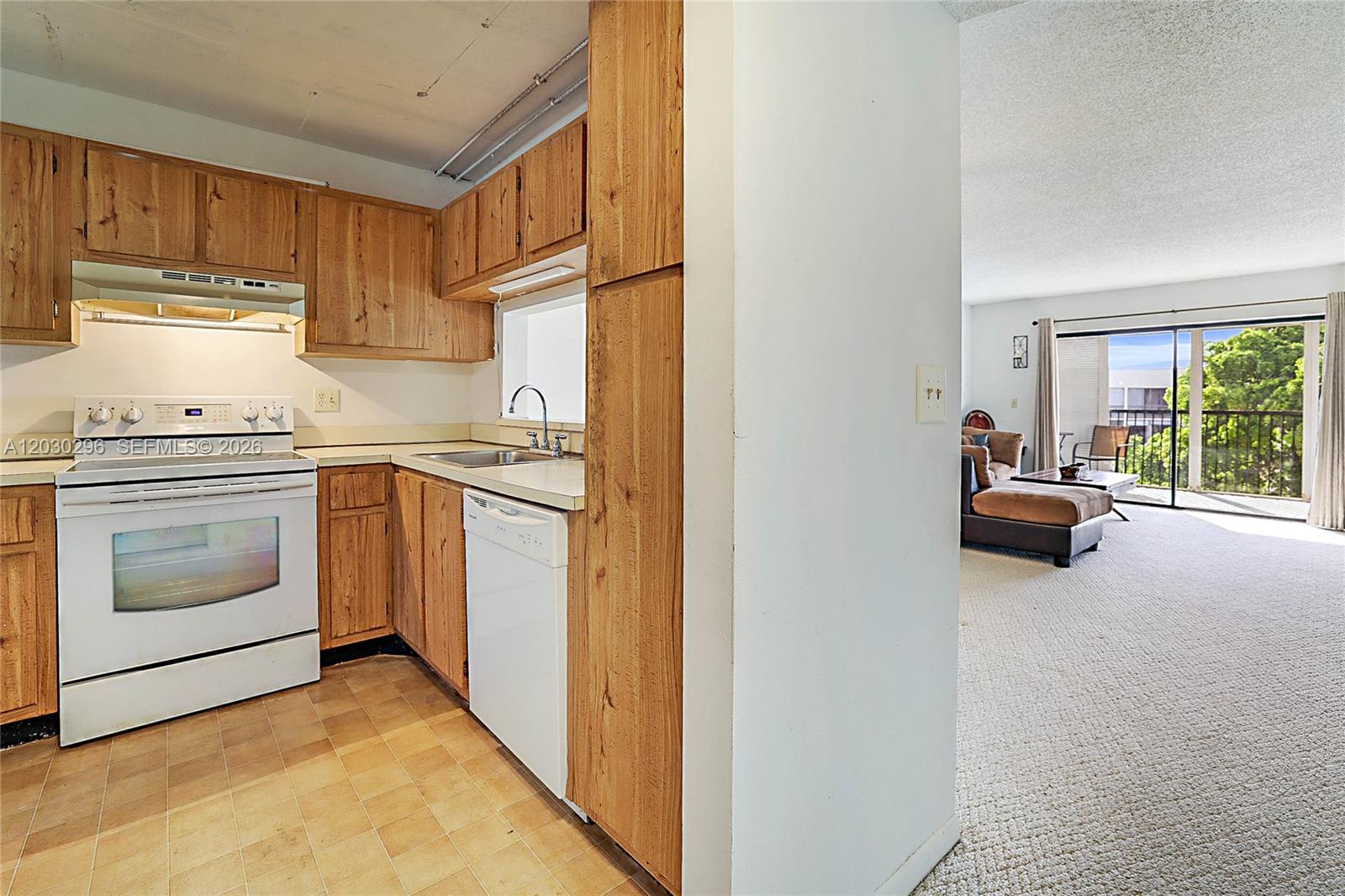 6475 W Oakland Park Blvd # 505