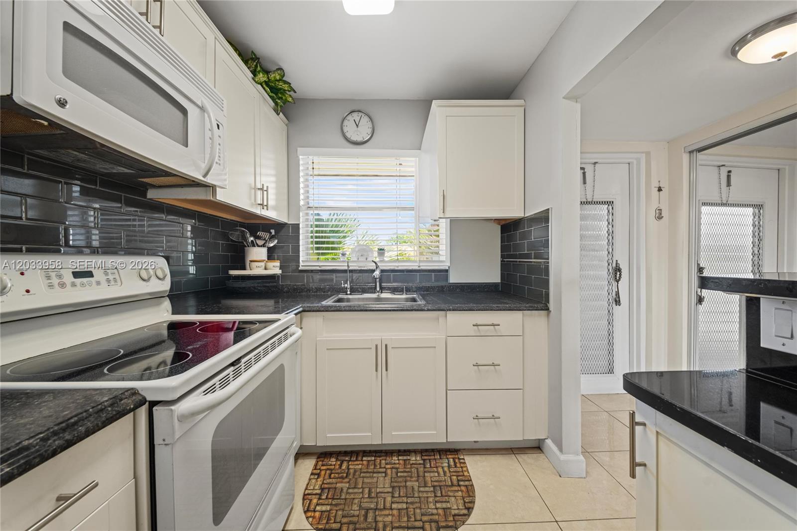 8951 Sunrise Lakes Blvd Unit: 301
