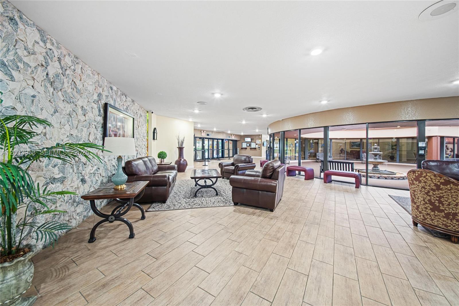 8951 Sunrise Lakes Blvd Unit: 301