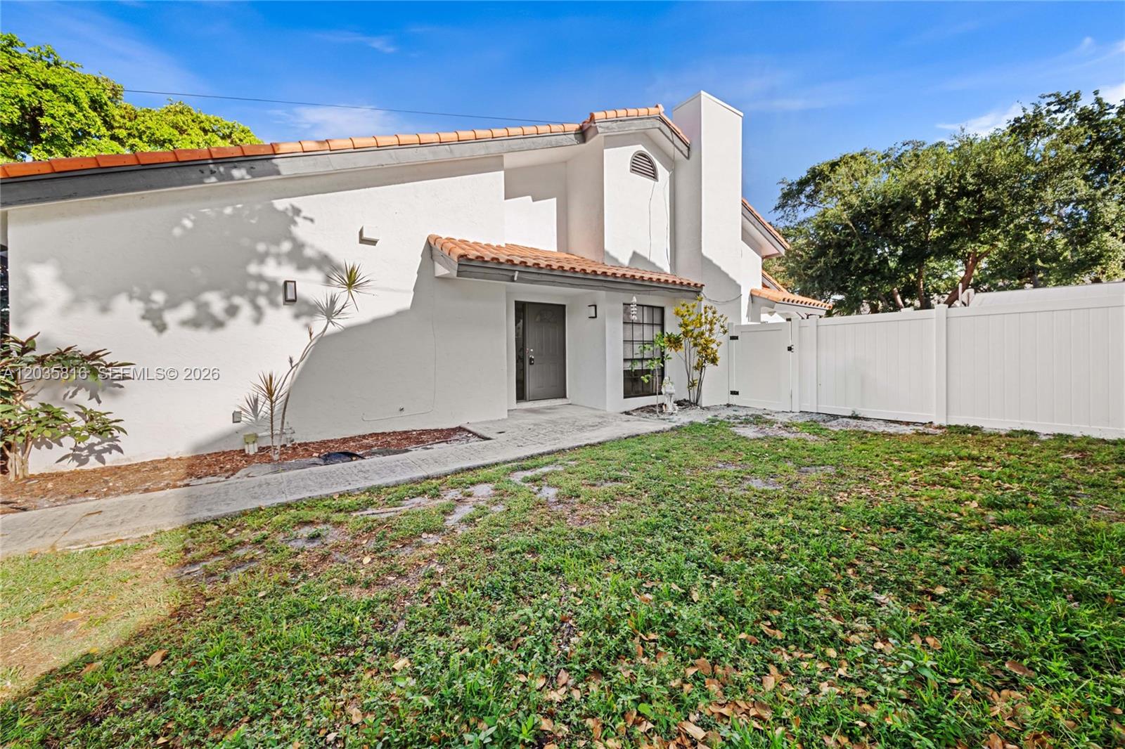 443 NE 38th Street
