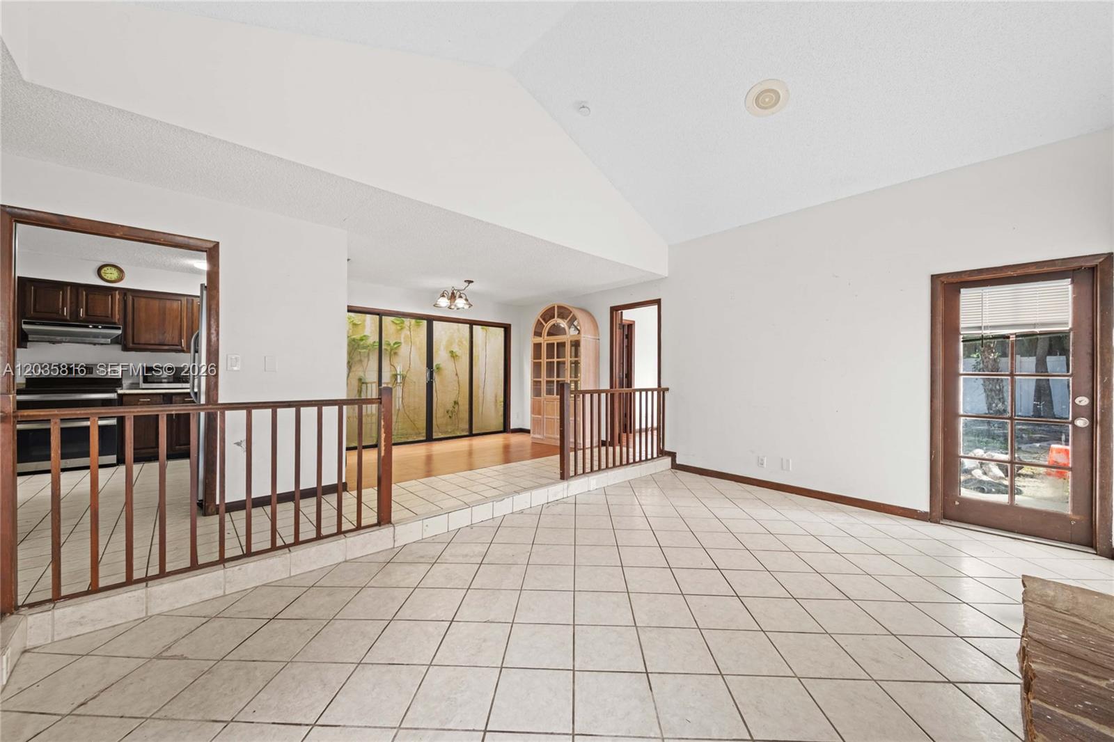 443 NE 38th Street