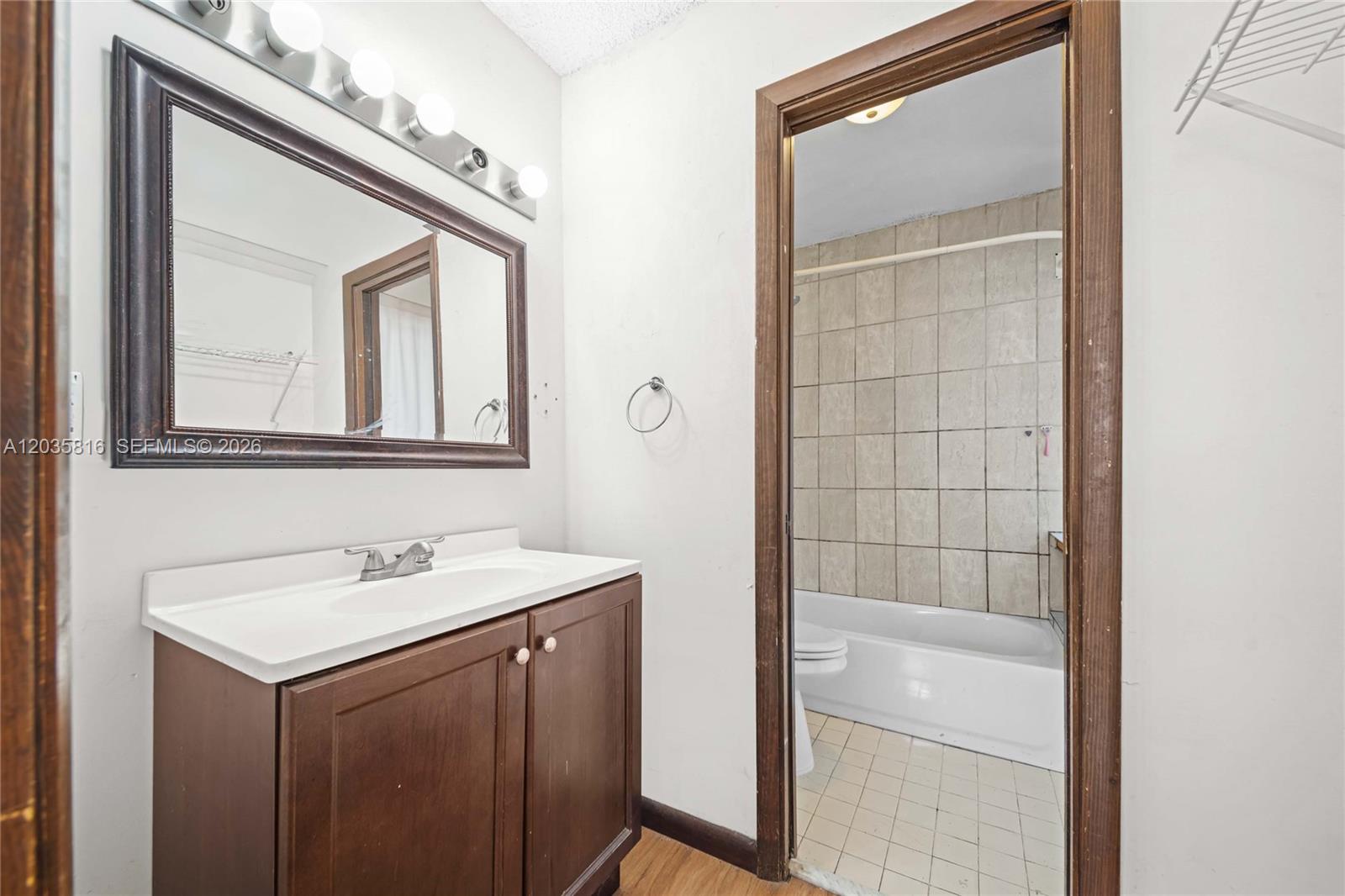 443 NE 38th Street