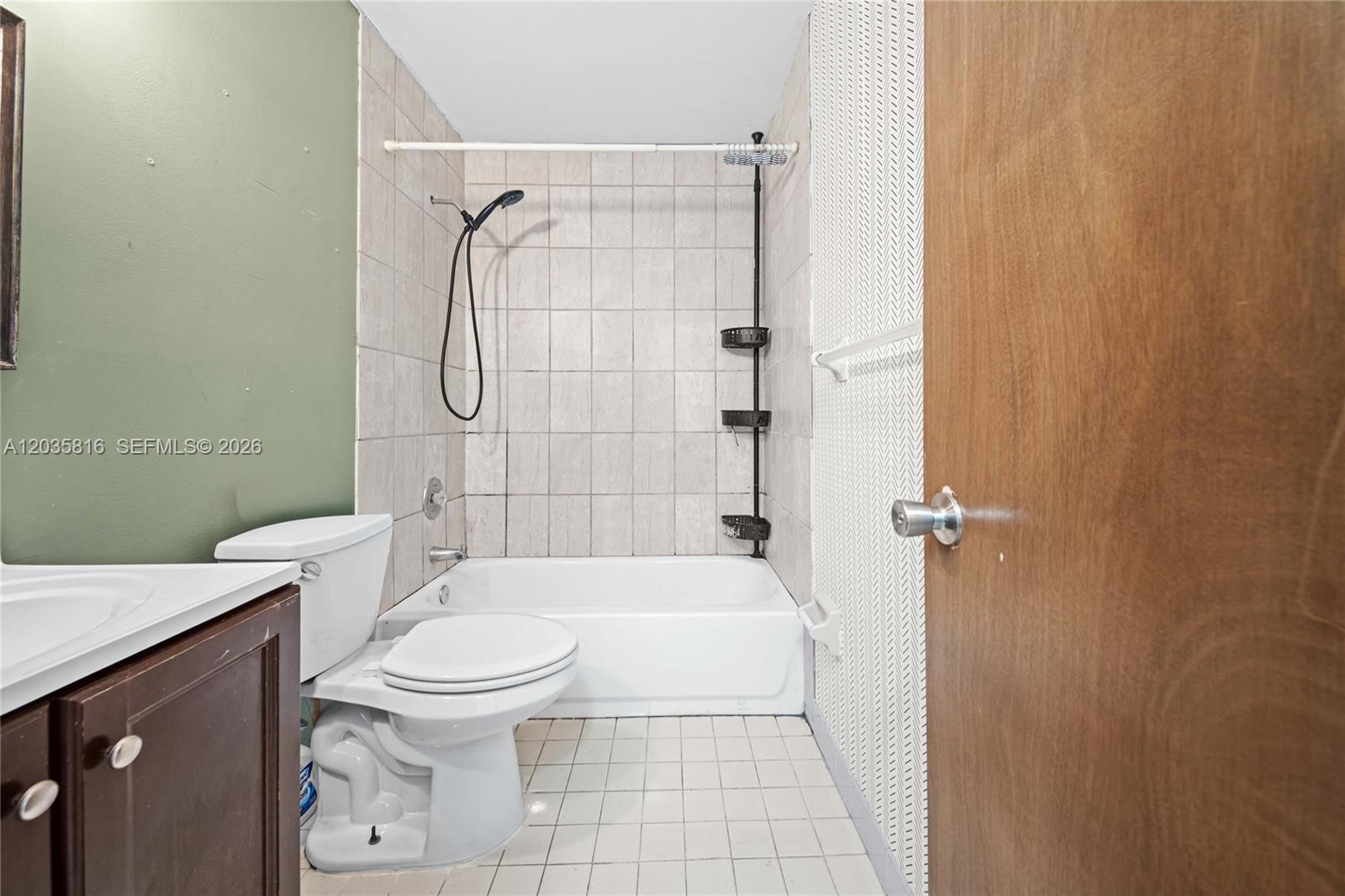 443 NE 38th Street