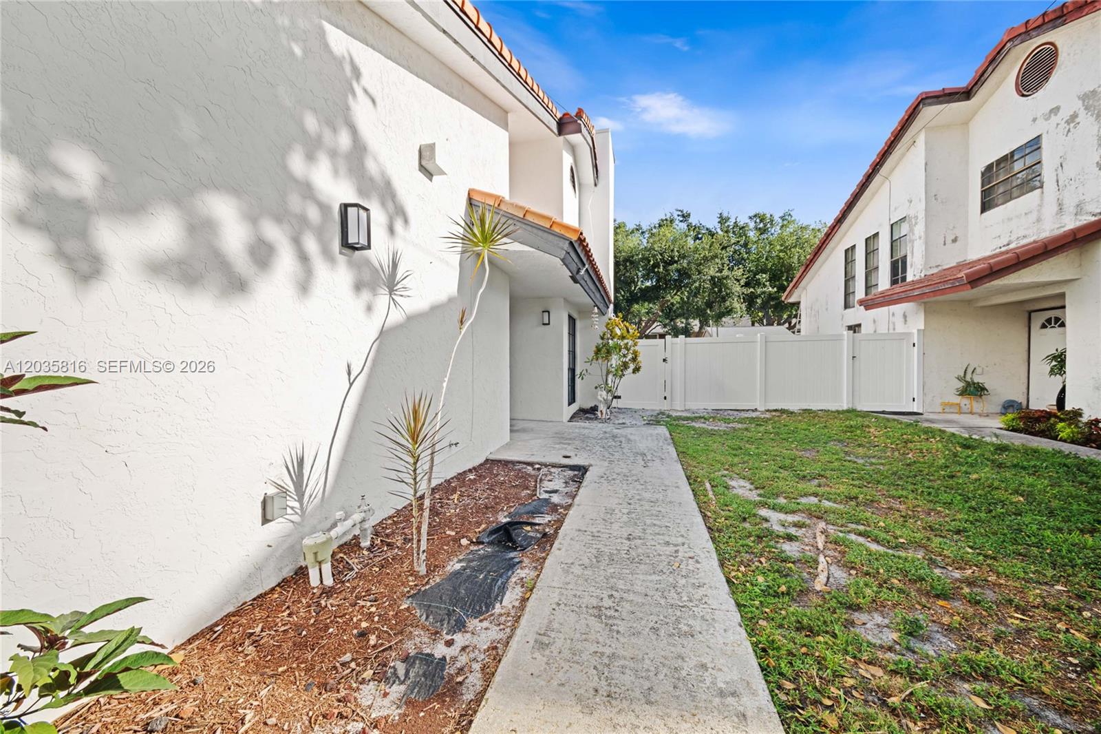 443 NE 38th Street