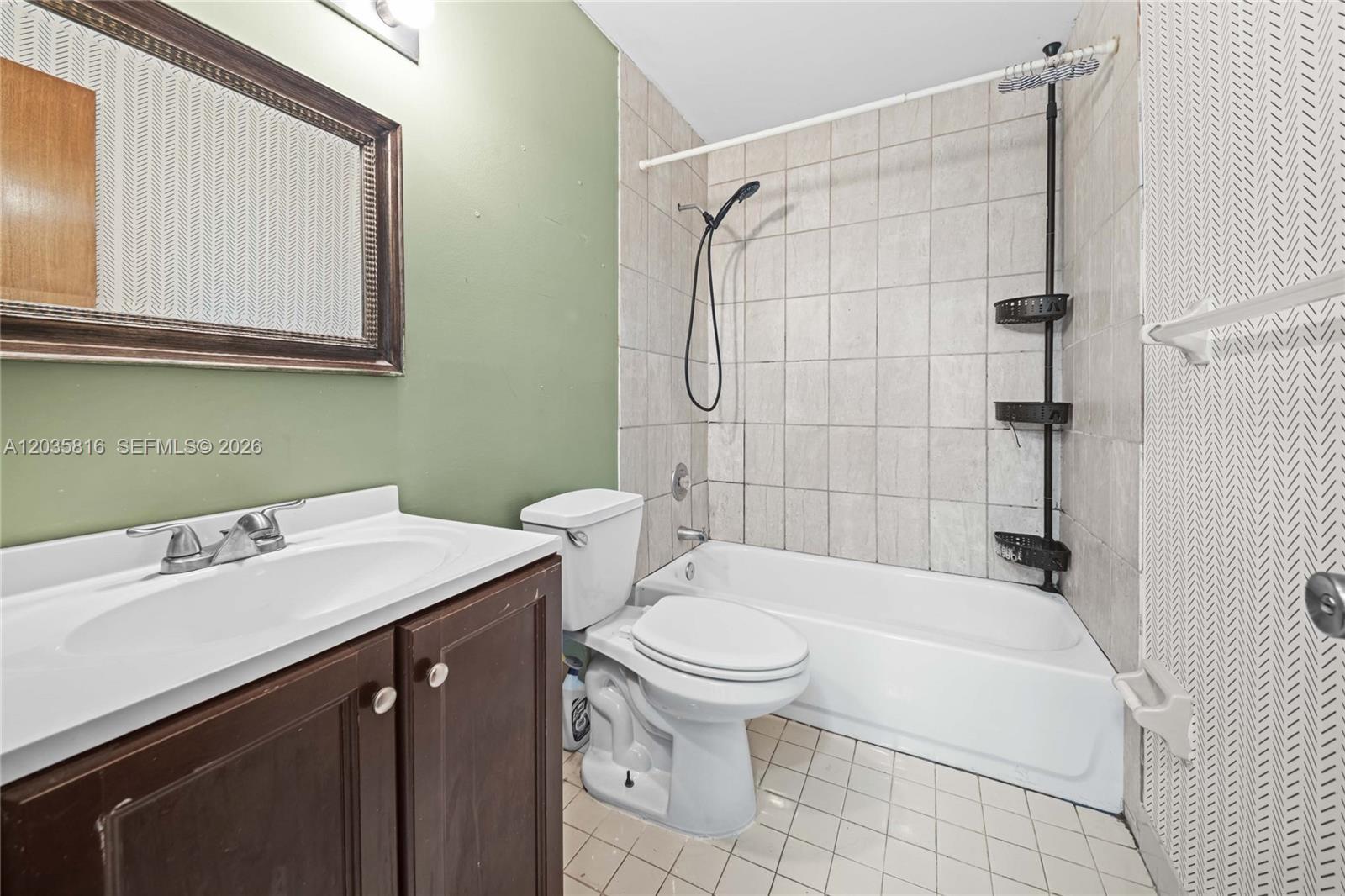 443 NE 38th Street
