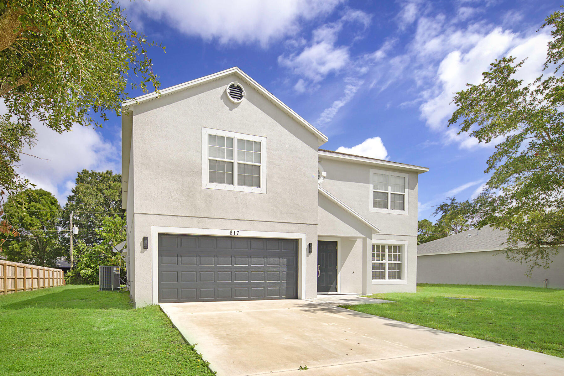 617 SE Karrigan Terrace, Port St. Lucie