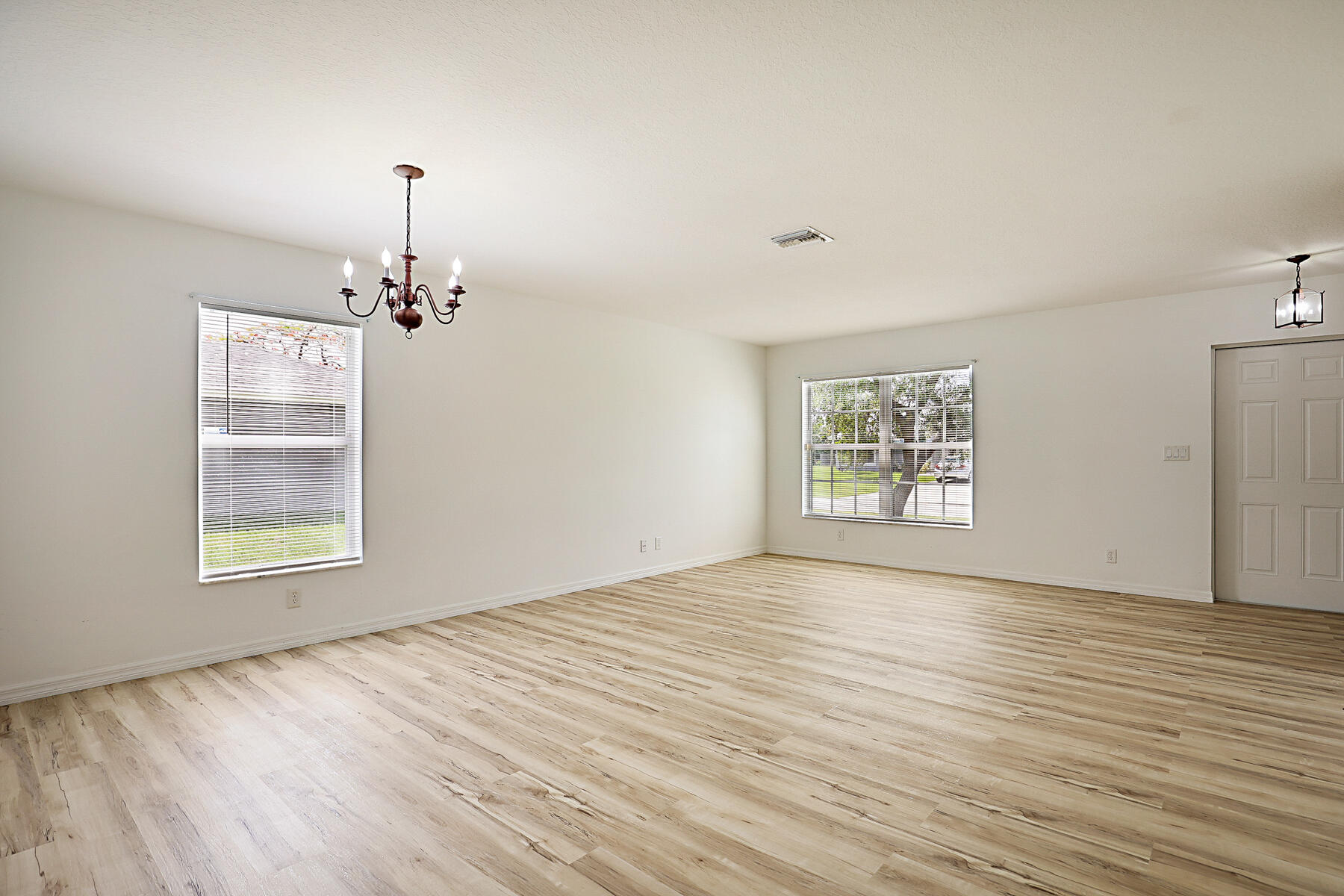 617 SE Karrigan Terrace, Port St. Lucie