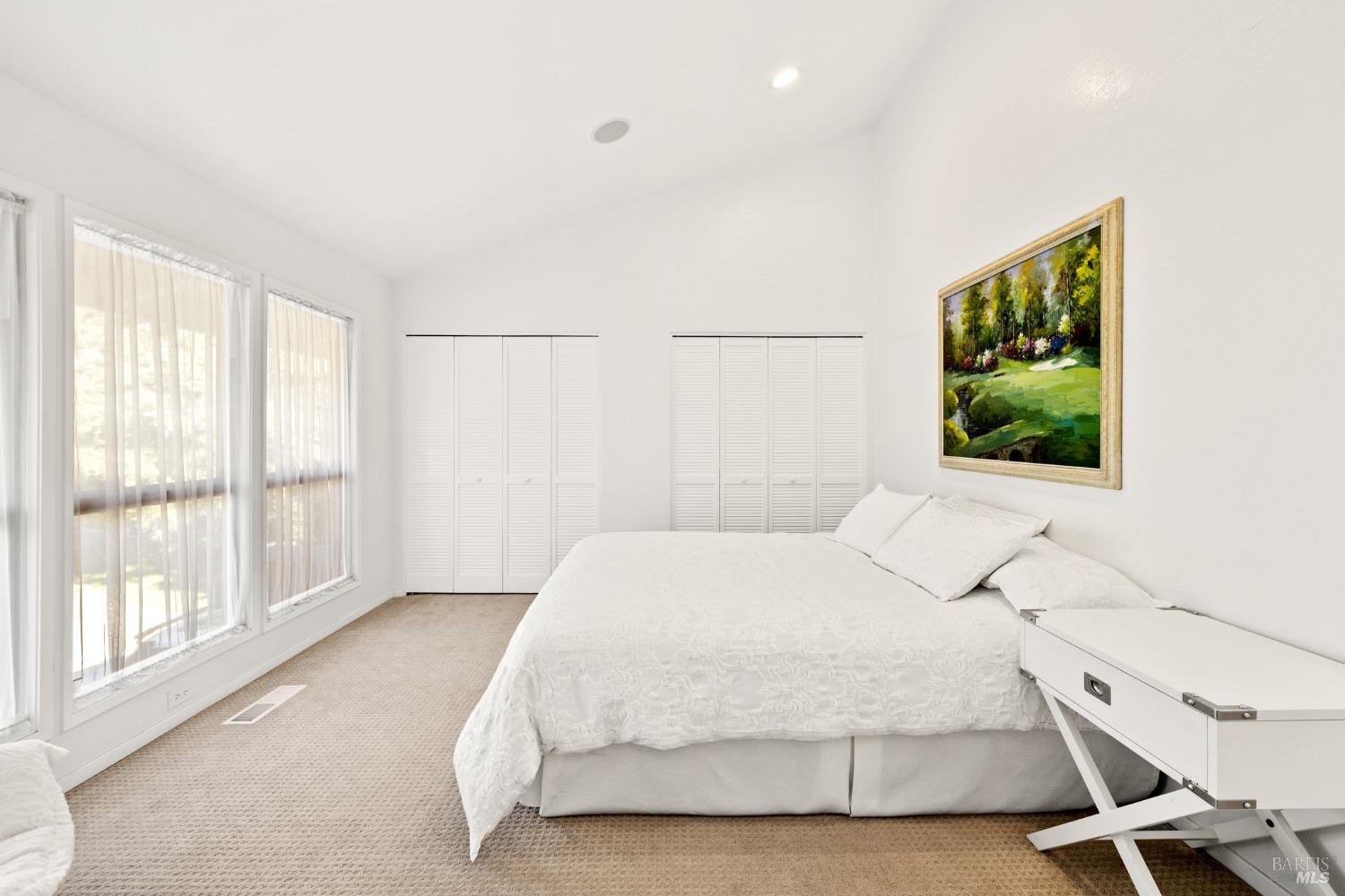 2710 Hillcrest Drive