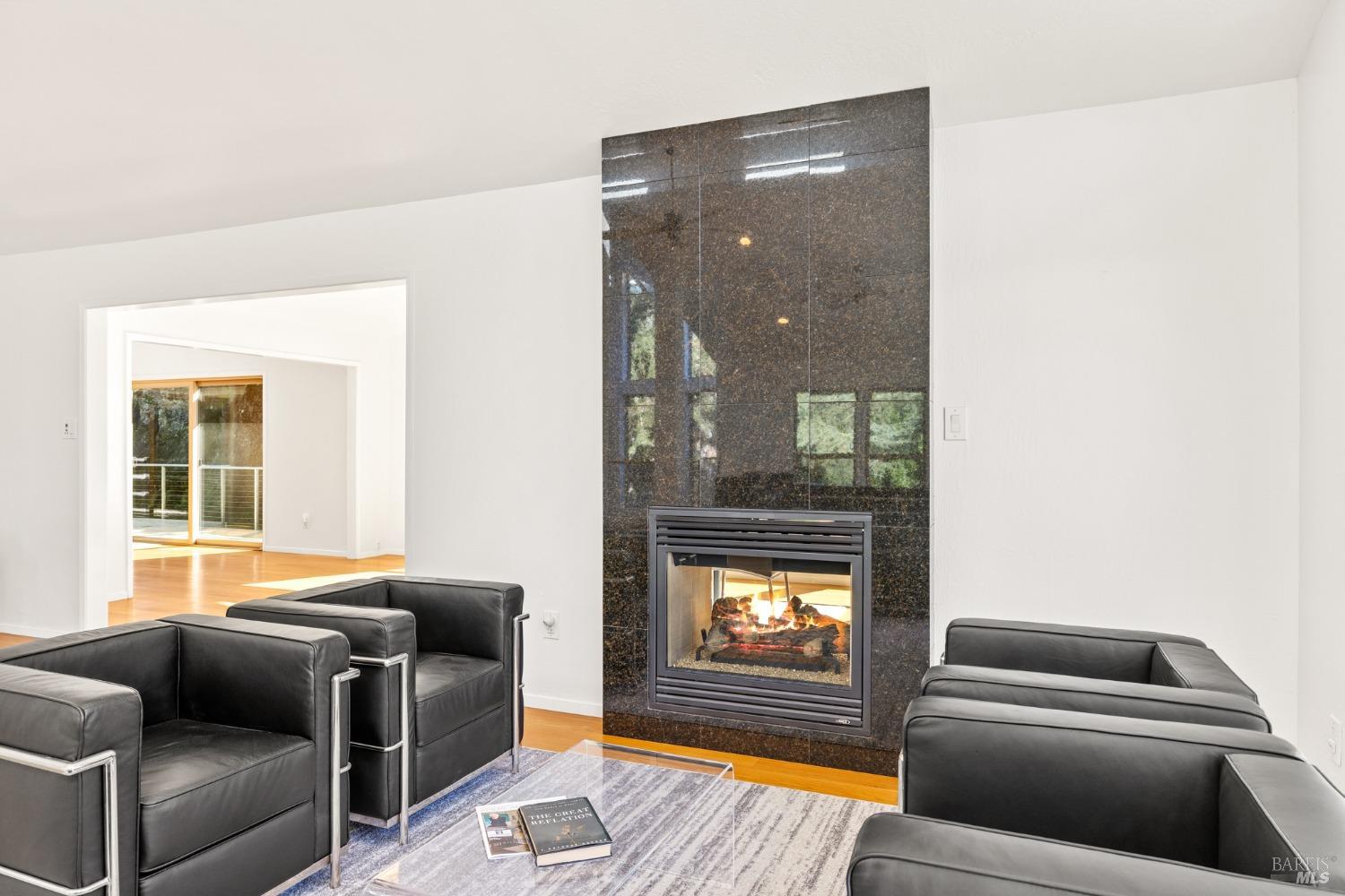 2710 Hillcrest Drive