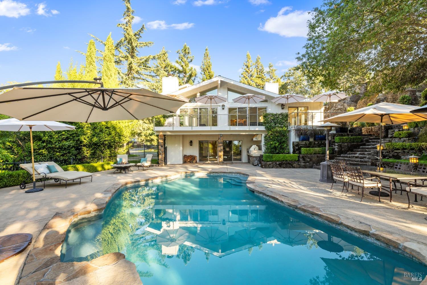 2710 Hillcrest Drive