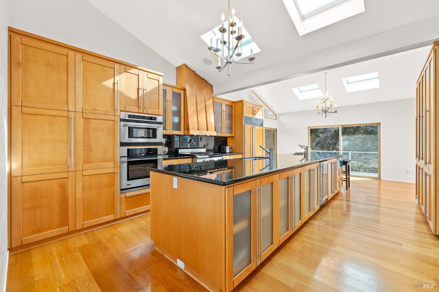 2710 Hillcrest Drive