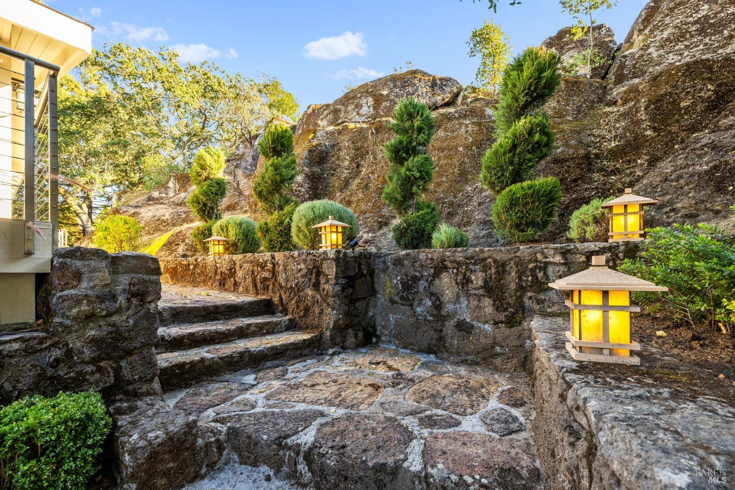 2710 Hillcrest Drive