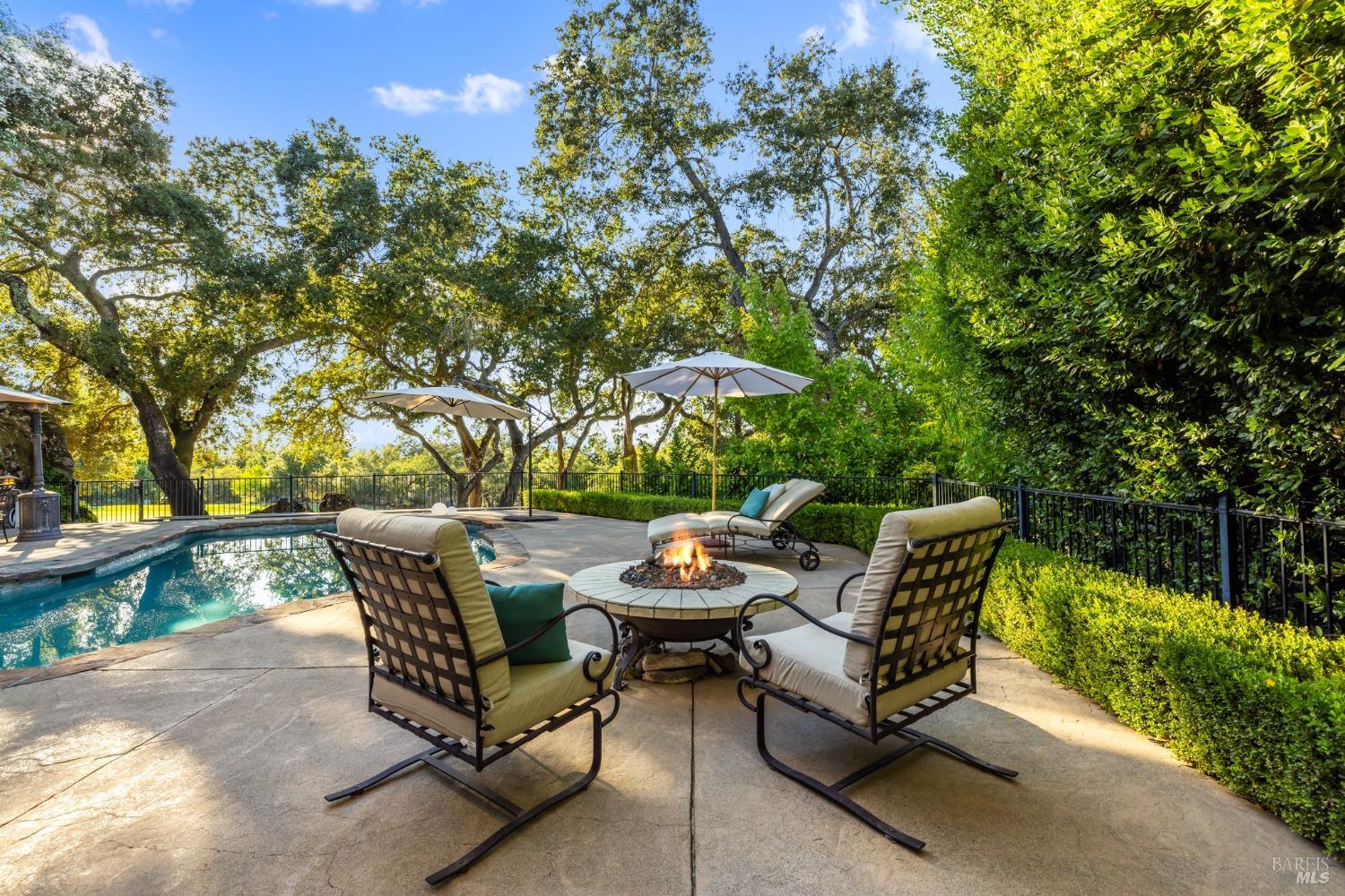 2710 Hillcrest Drive