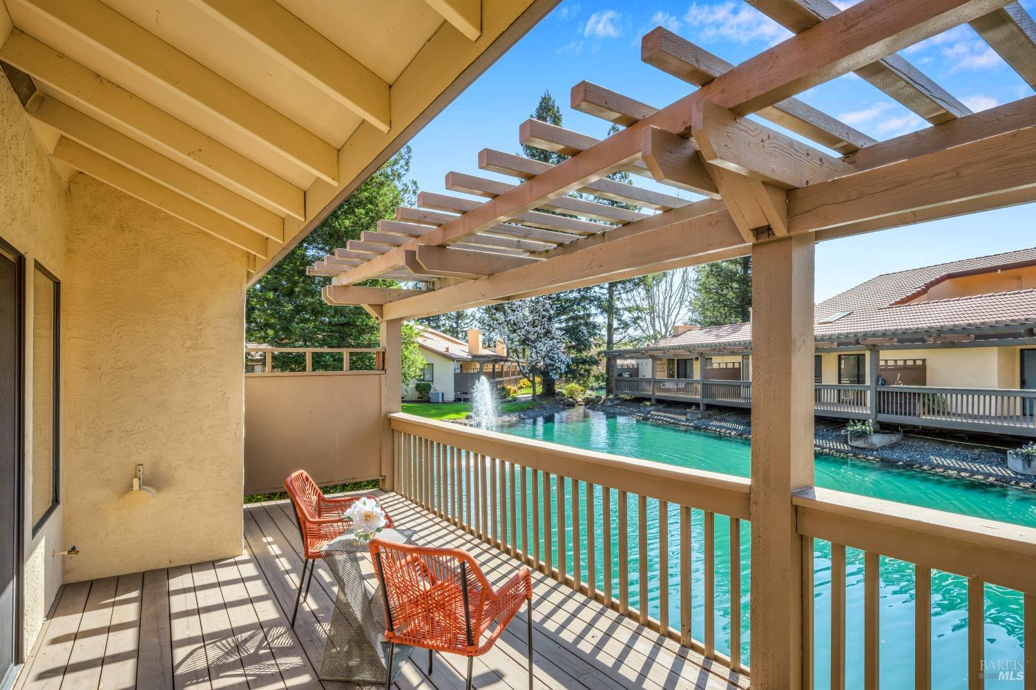 41 Fountain Grove Cir