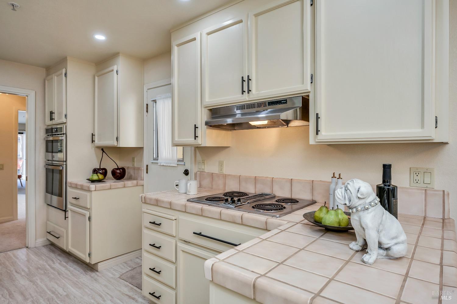 41 Fountain Grove Cir