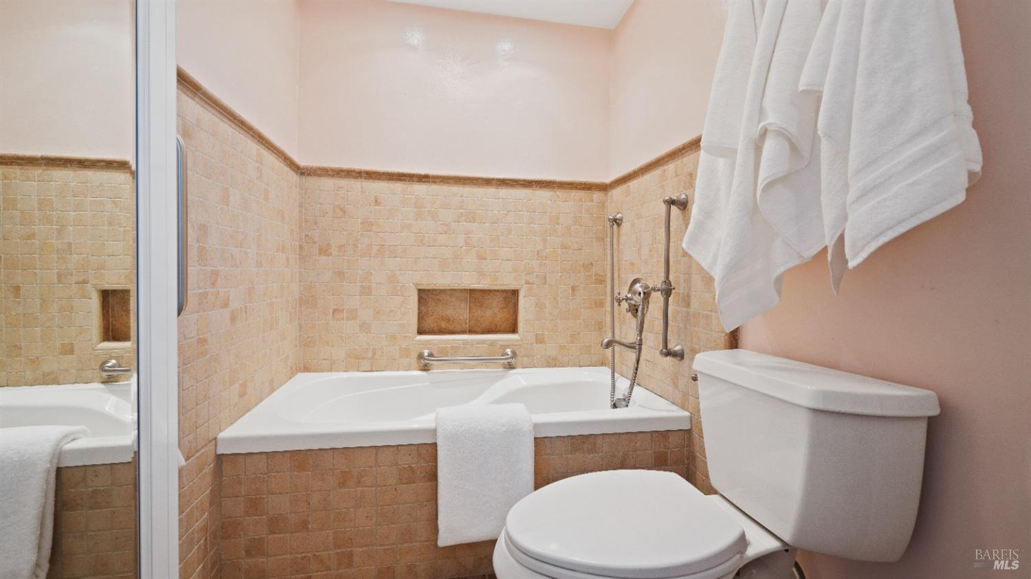 2596 Hidden Valley Ln