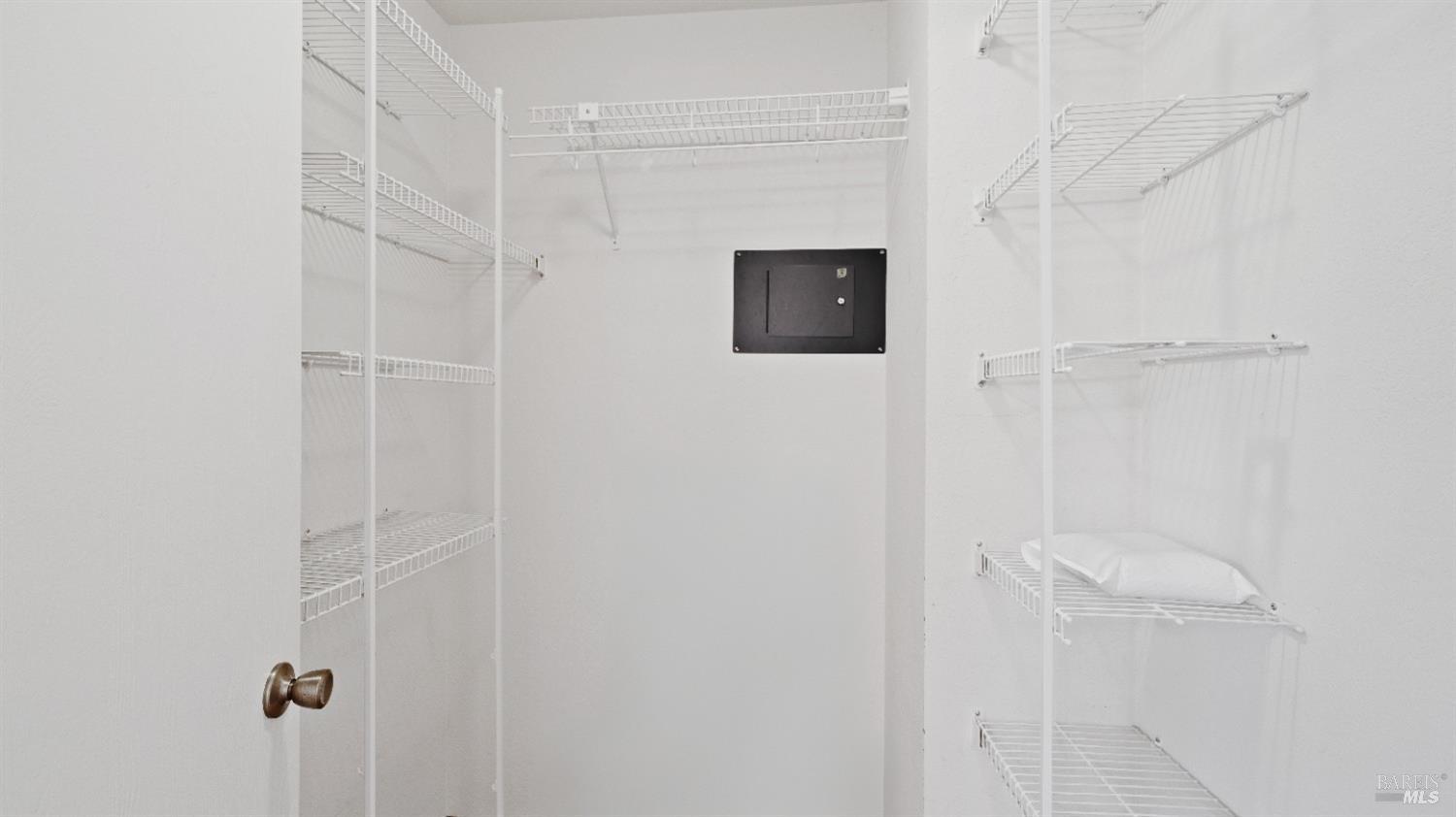 2596 Hidden Valley Ln