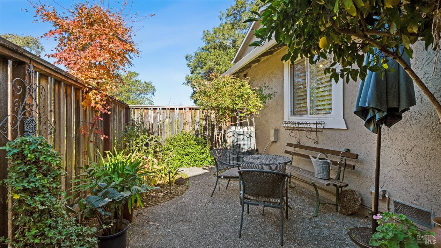 2596 Hidden Valley Ln