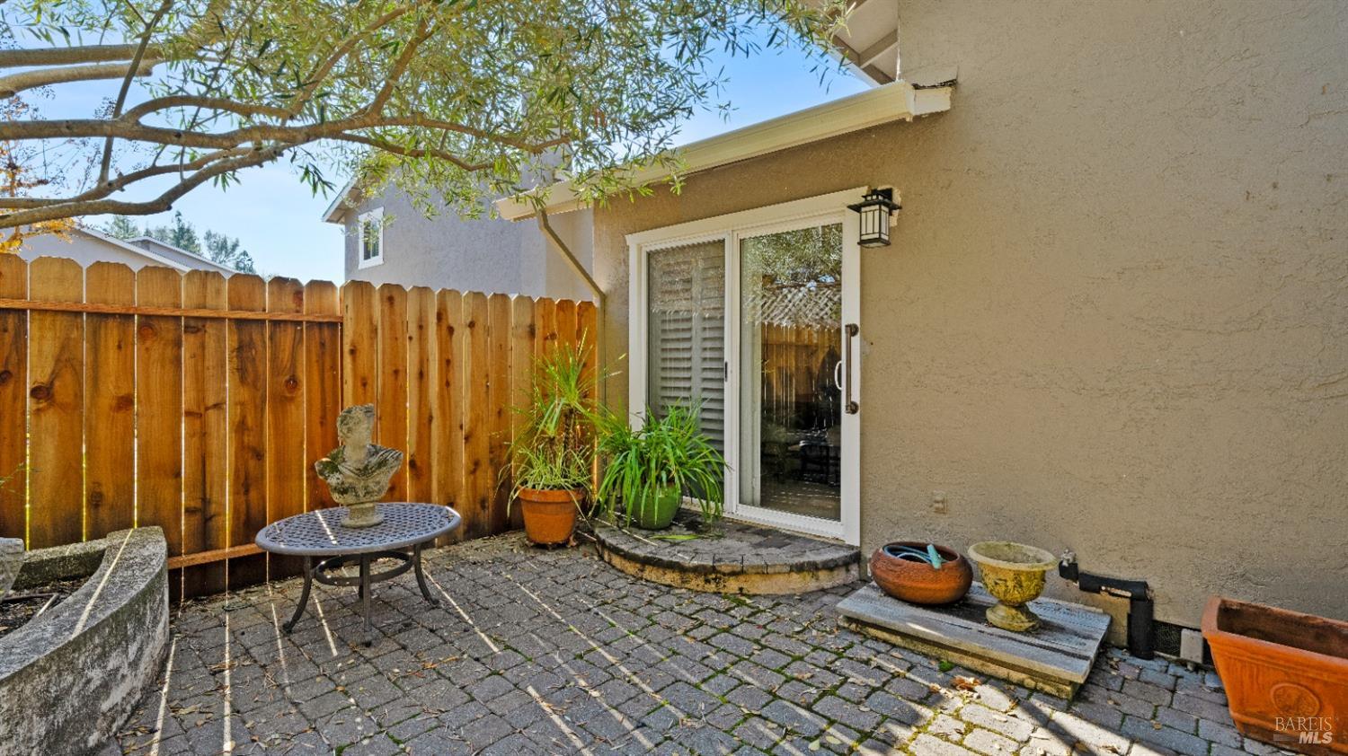 2596 Hidden Valley Ln