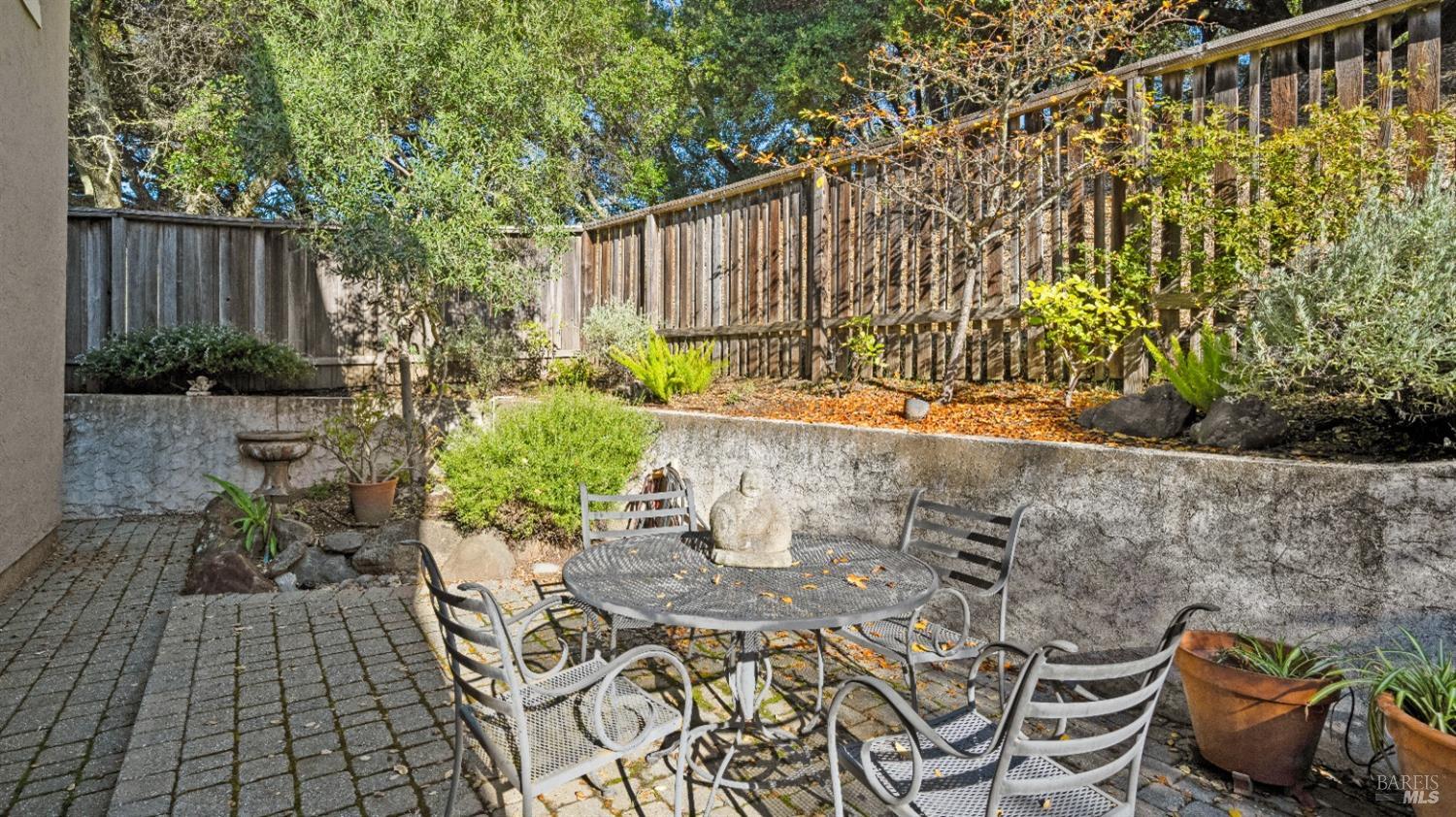 2596 Hidden Valley Ln