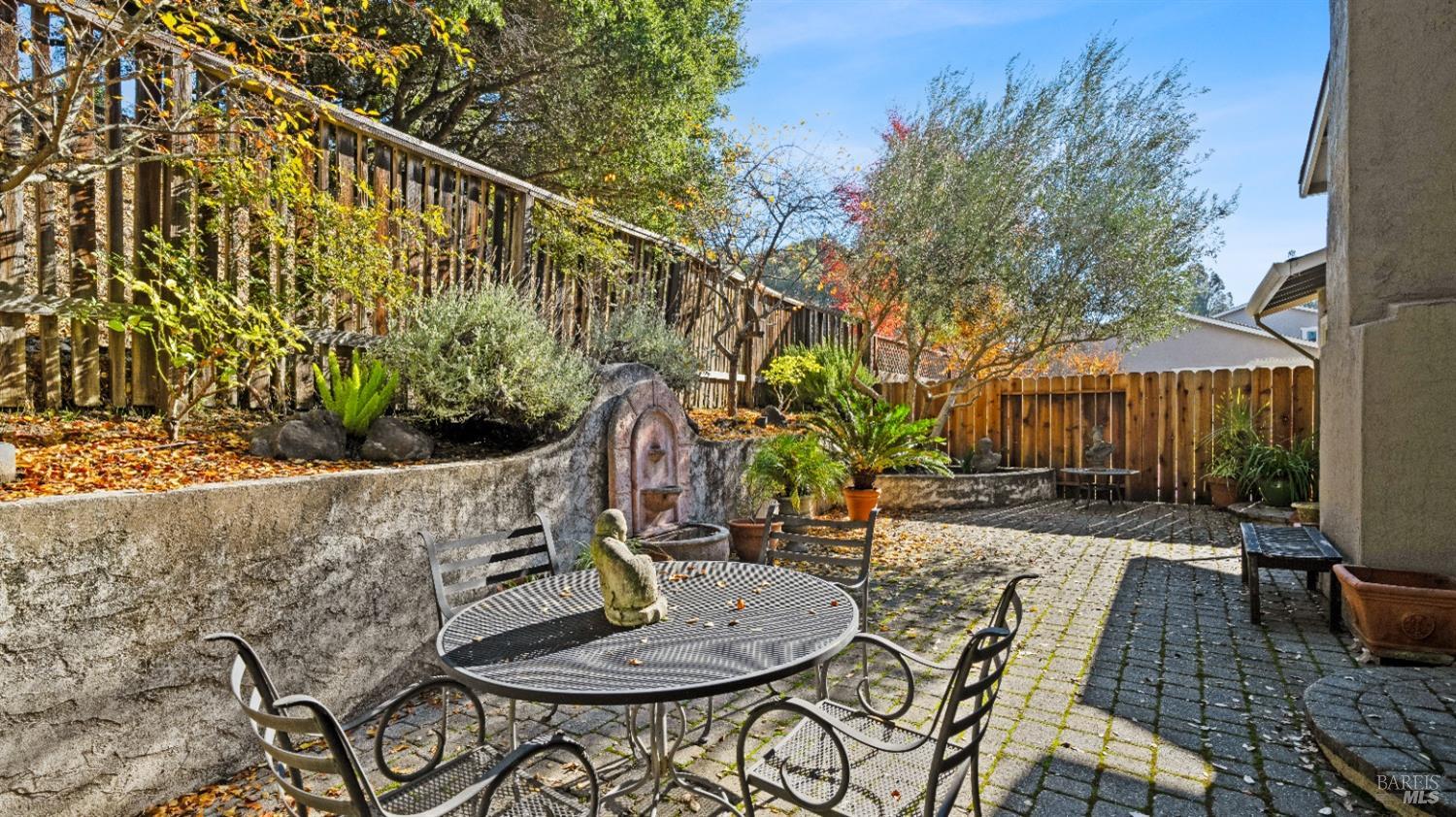 2596 Hidden Valley Ln