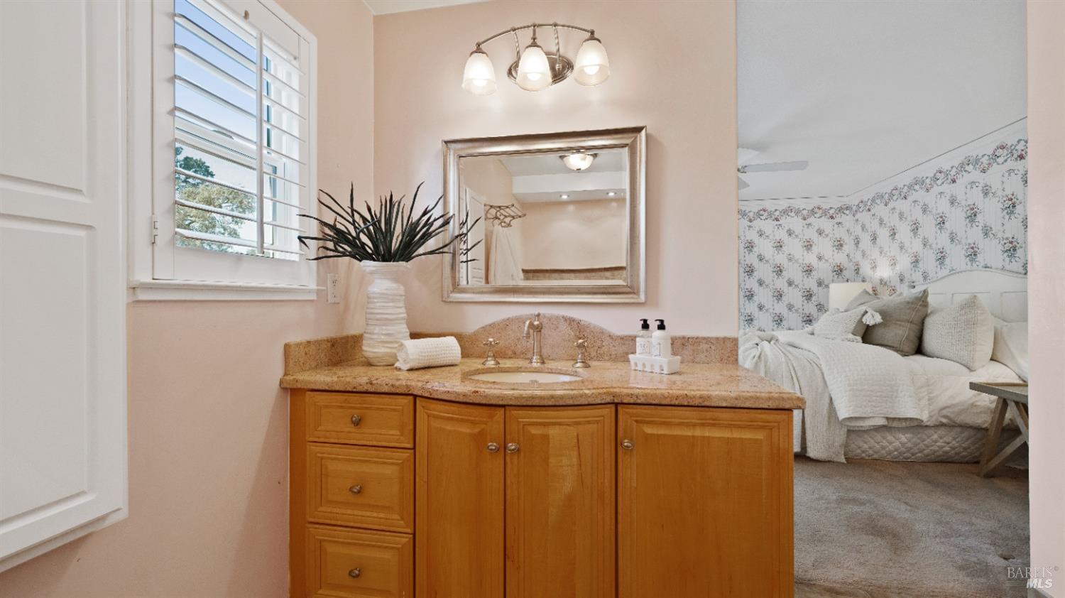 2596 Hidden Valley Ln