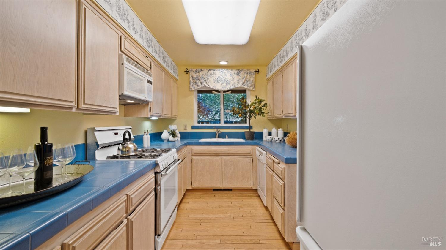 2596 Hidden Valley Ln